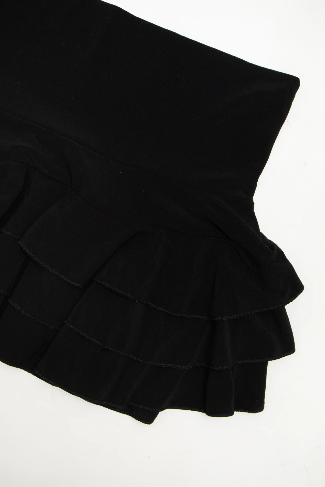#163 K Too Ruffle Mini Skirt Black | c. 172 | Size 8