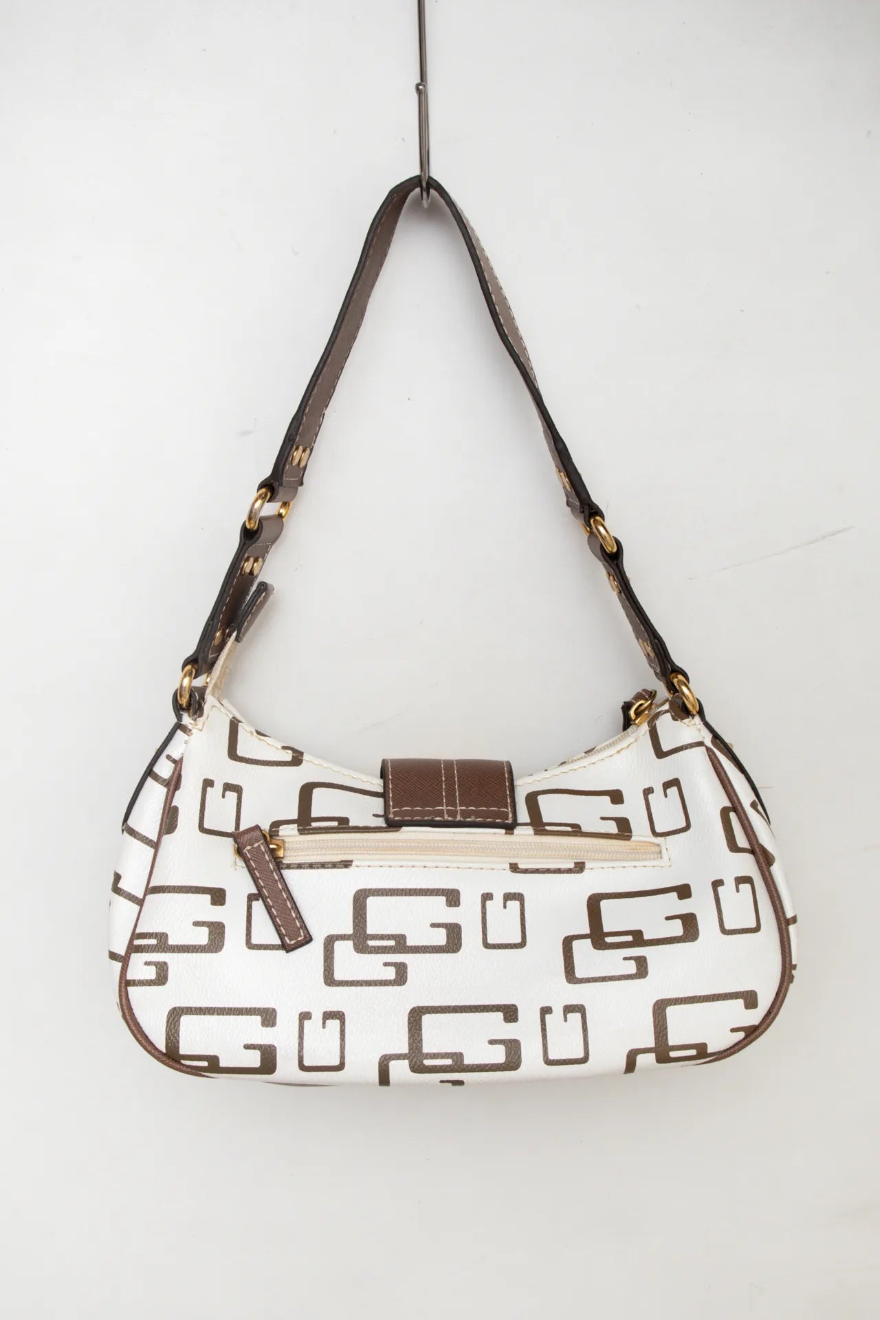 #188 Guess Shoulder Bag Brown | c. 172 | Size