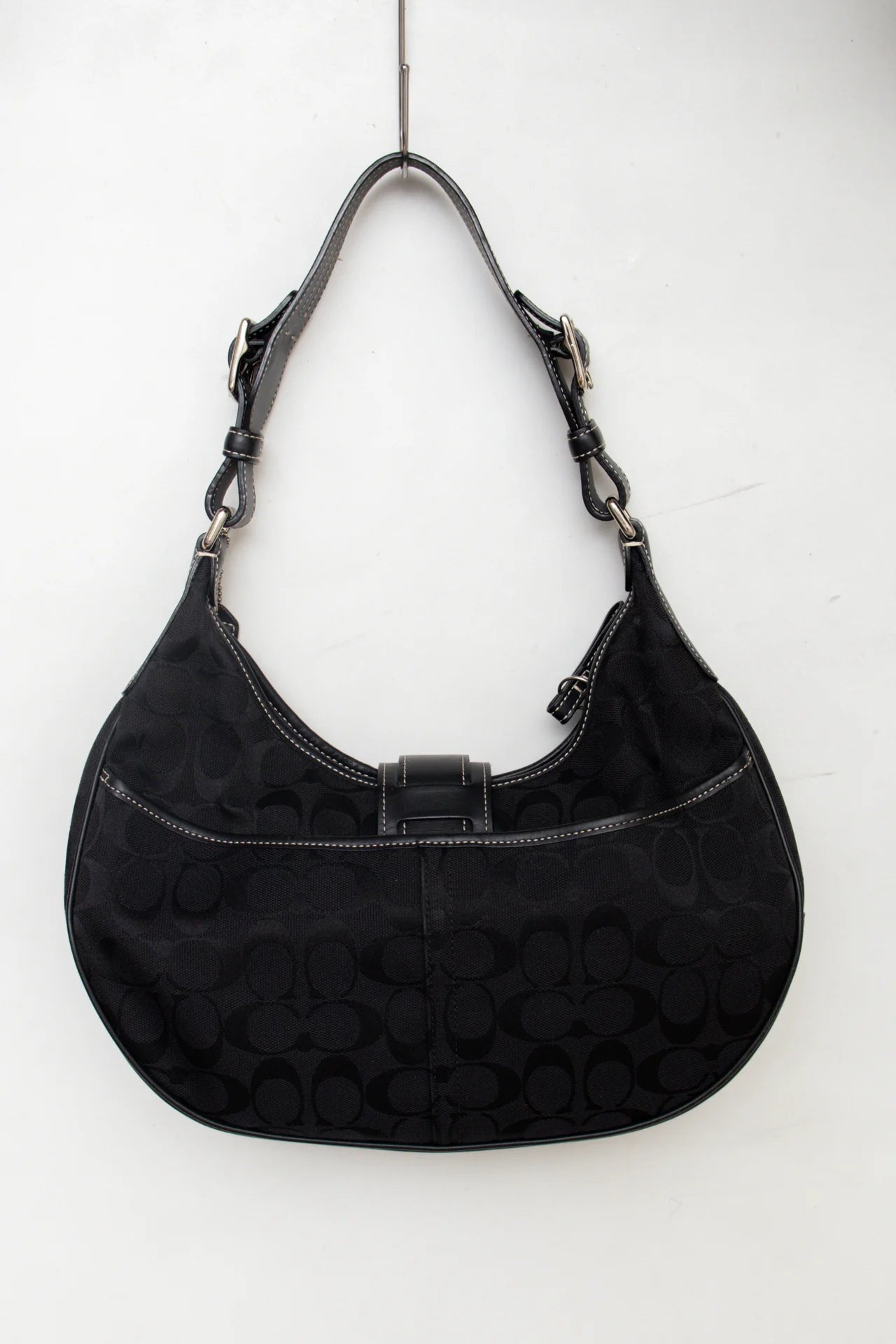 #189 Coach Shoulder Bag Black | c. 172