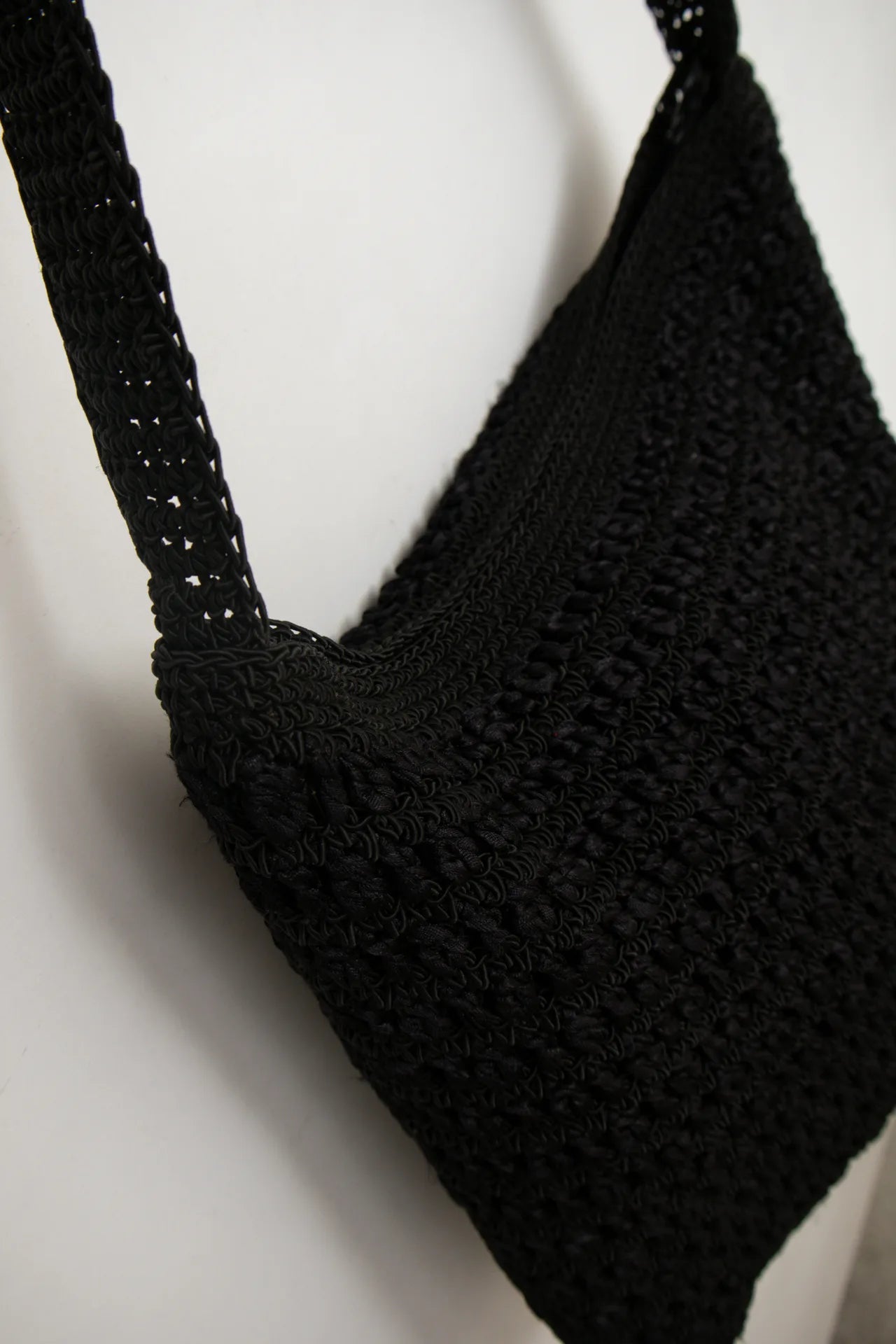 #195 Shoulder Bag Black | c. 172