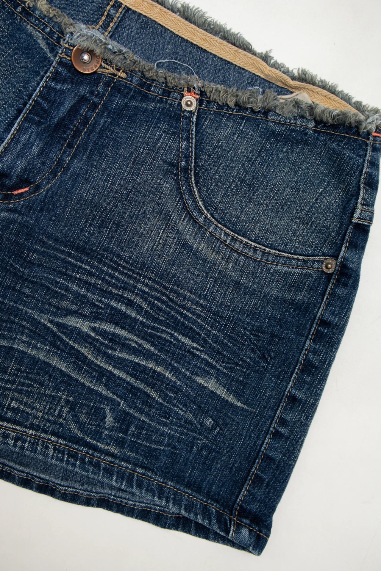 #200 Raw-waist Denim Cut-off Shorts Blue | c. 172 | Size 10