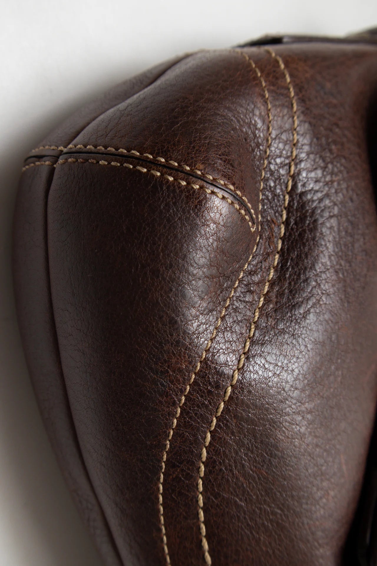 #240 Coach Leather Shoulder Bag Brown | c. 272 | Size