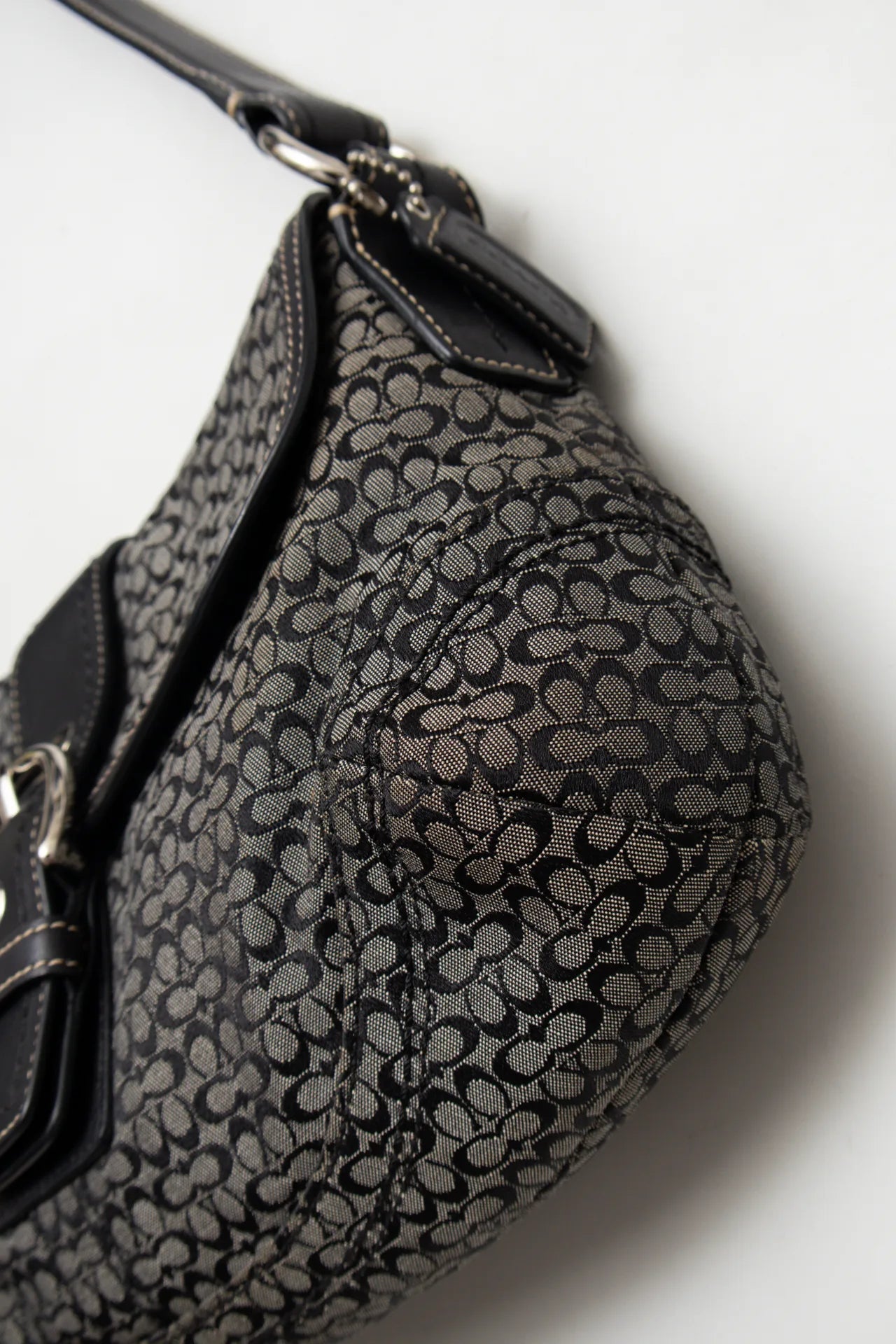 #242 Coach Shoulder Bag Black | c. 272 | Size