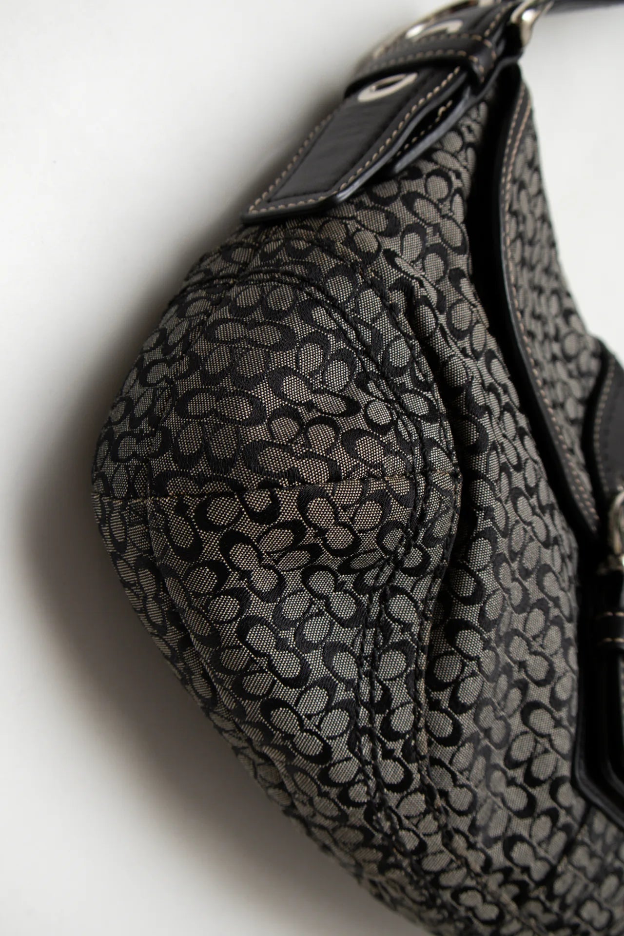 #242 Coach Shoulder Bag Black | c. 272 | Size