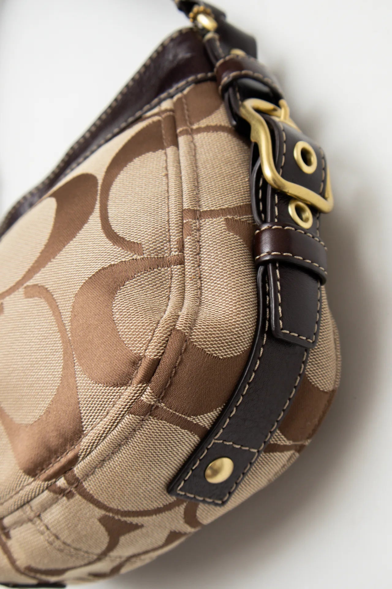 #244 Coach Mini Shoulder Bag Beige | c. 272 | Size