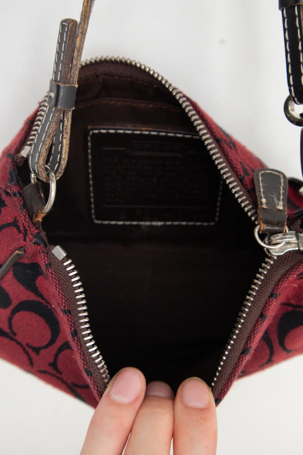 #245 Coach Shoulder Bag Red | c. 272 | Size