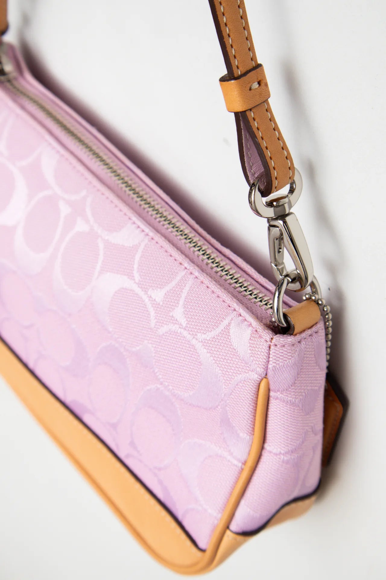 #246 Coach Shoulder Bag Pink | c. 272 | Size