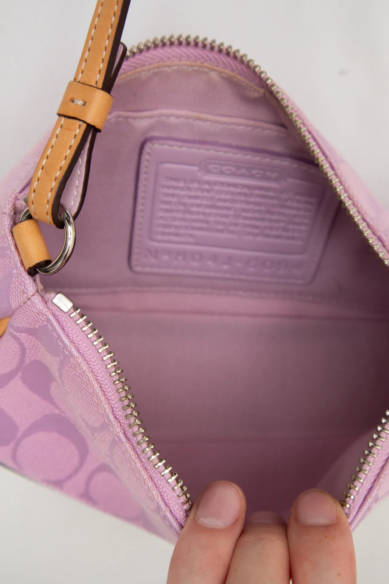 #246 Coach Shoulder Bag Pink | c. 272 | Size