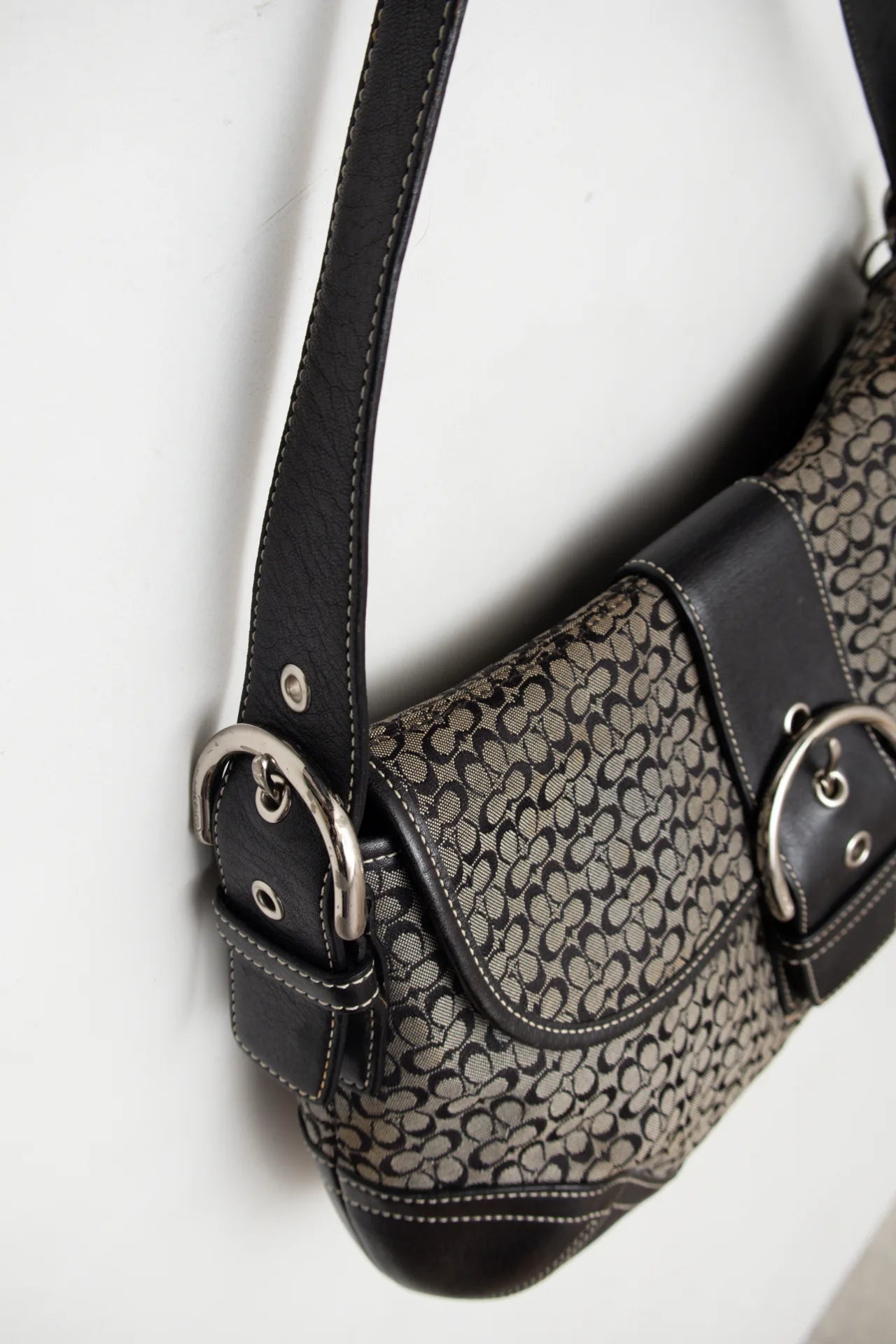 #250 Coach Shoulder Bag Black | c. 272 | Size