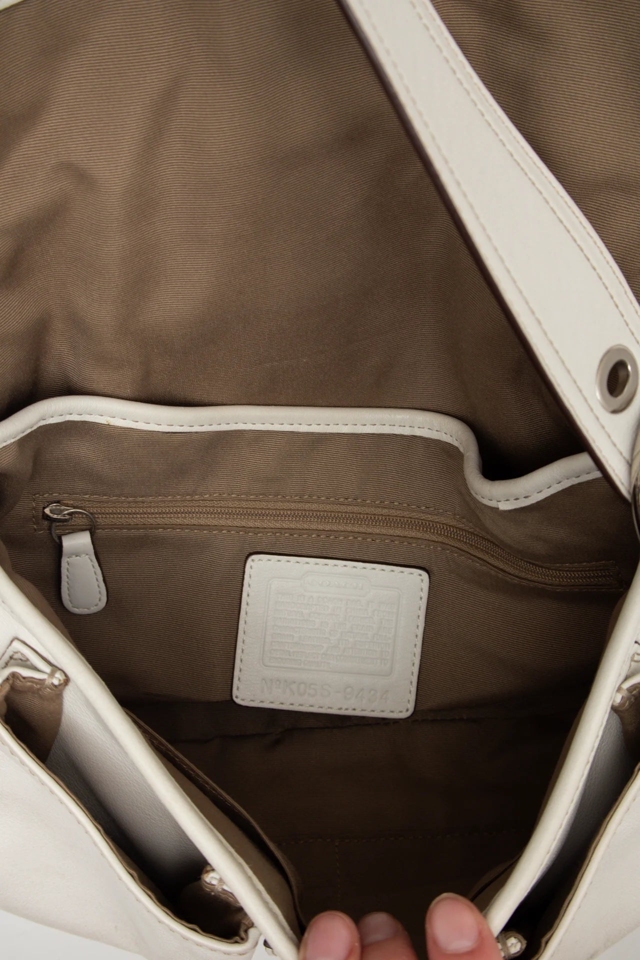 #253 Shoulder Bag White | c. 272 | Size