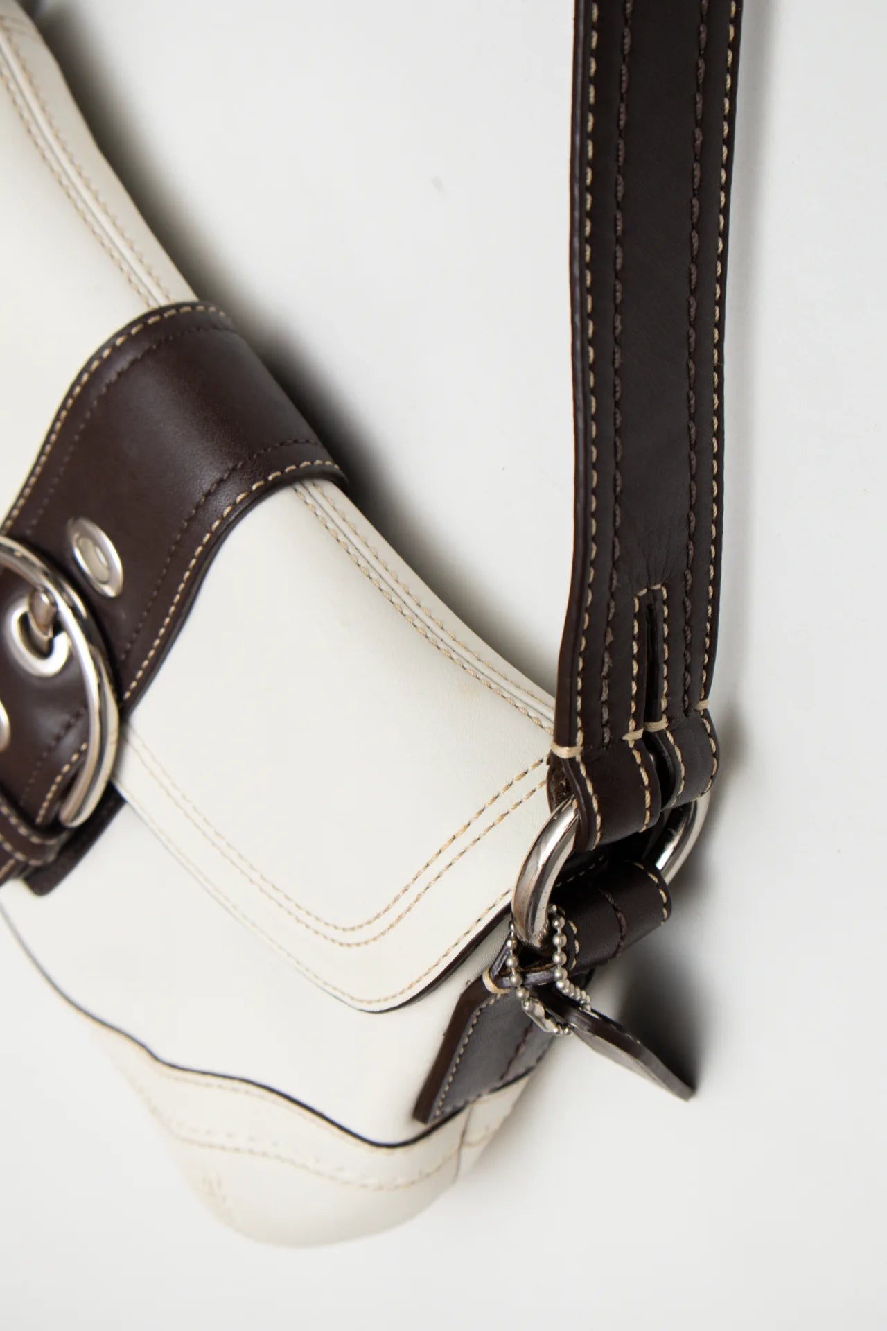 #254 Shoulder Bag White | c. 272 | Size