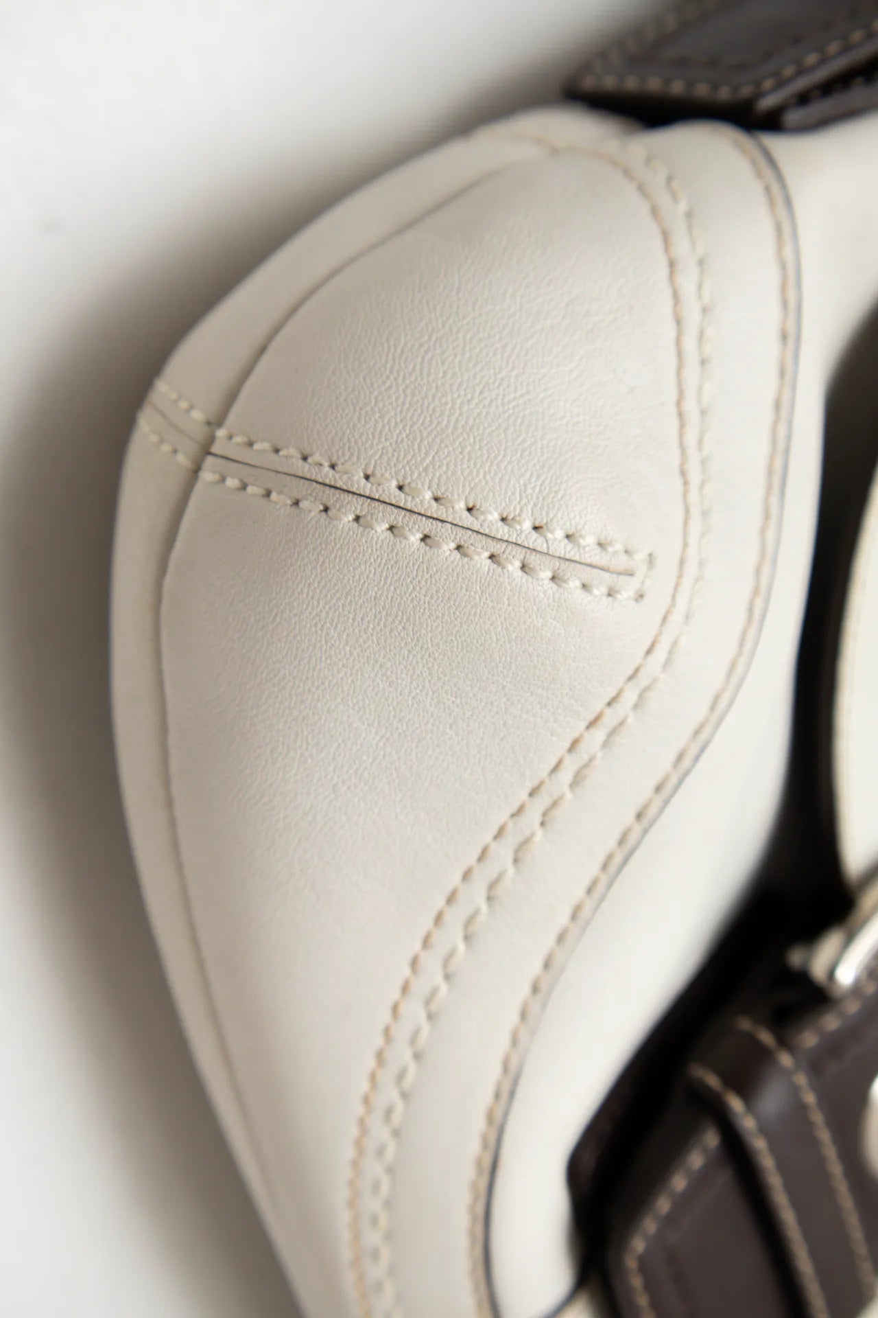 #254 Shoulder Bag White | c. 272 | Size