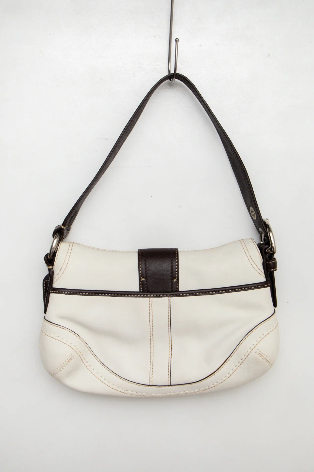 #254 Shoulder Bag White | c. 272 | Size