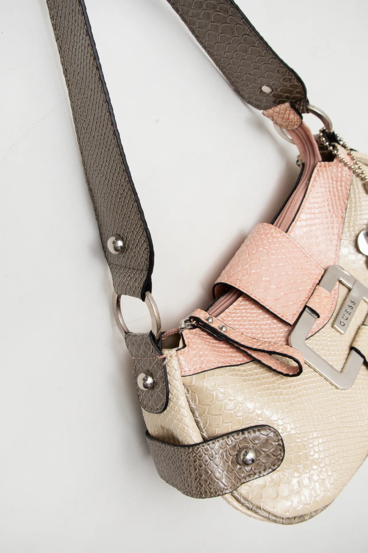 #257 Guess Shoulder Bag Beige | c. 272 | Size