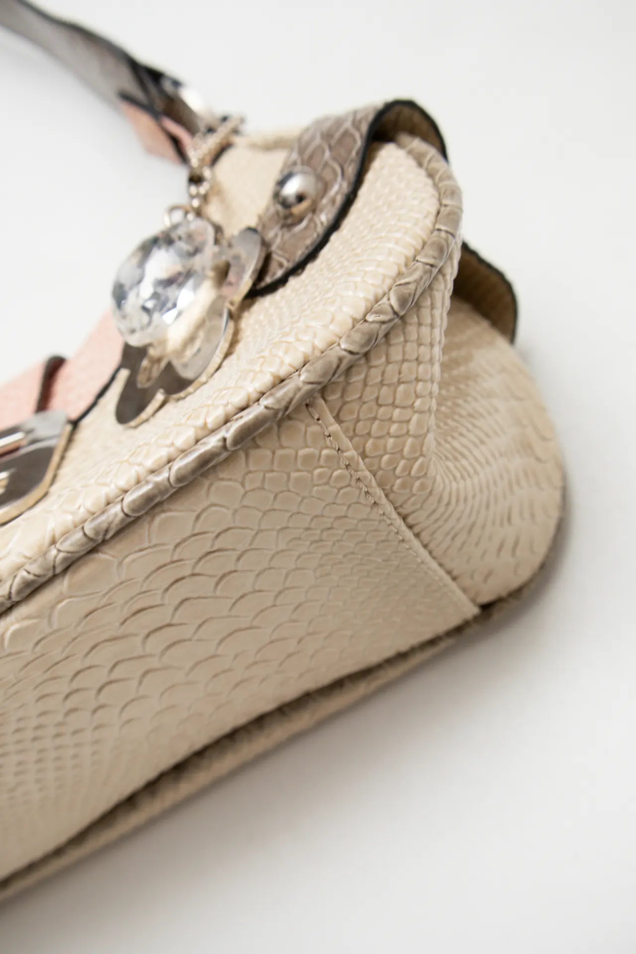 #257 Guess Shoulder Bag Beige | c. 272 | Size