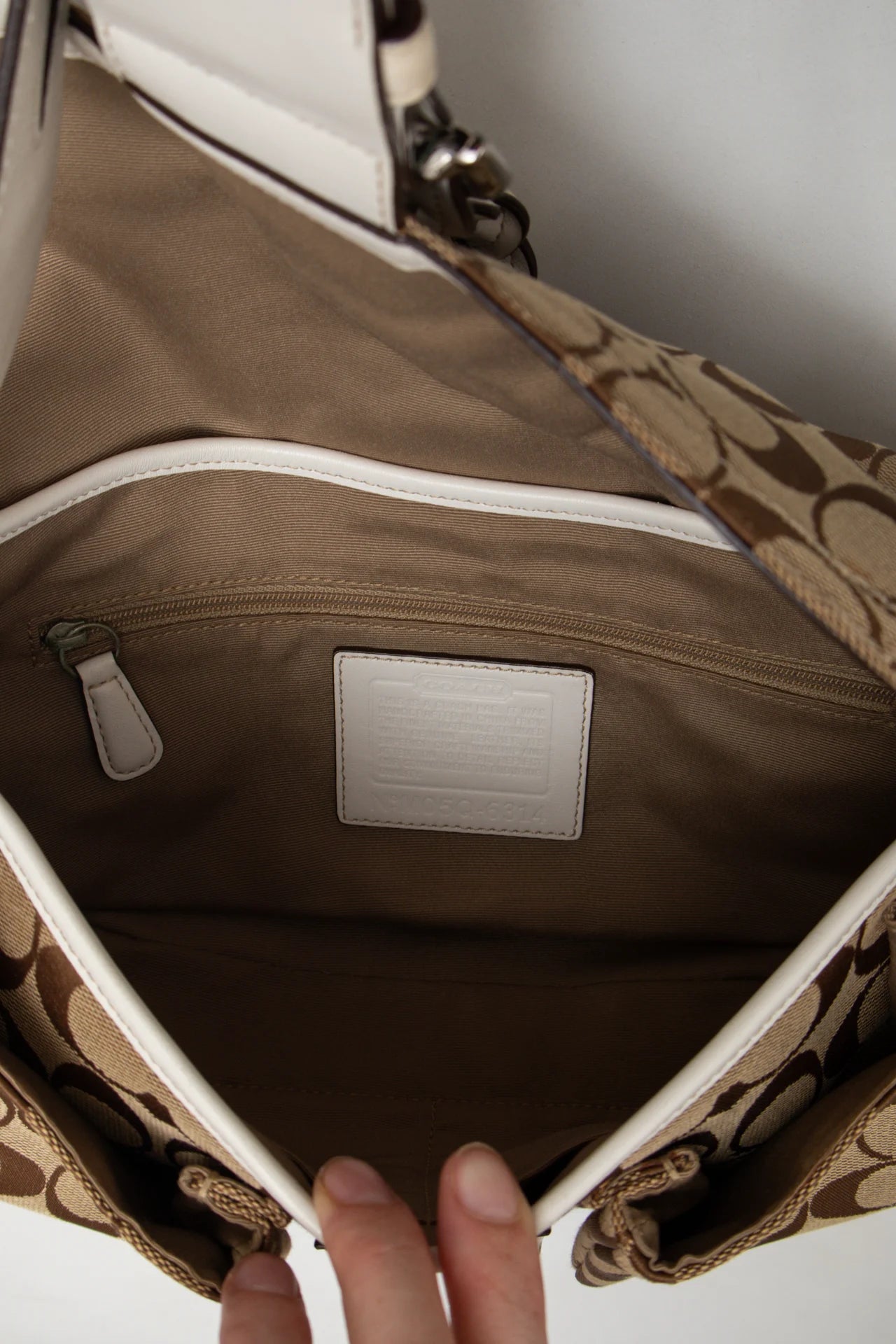 # Coach Shoulder Bag Beige | c. 272 | Size