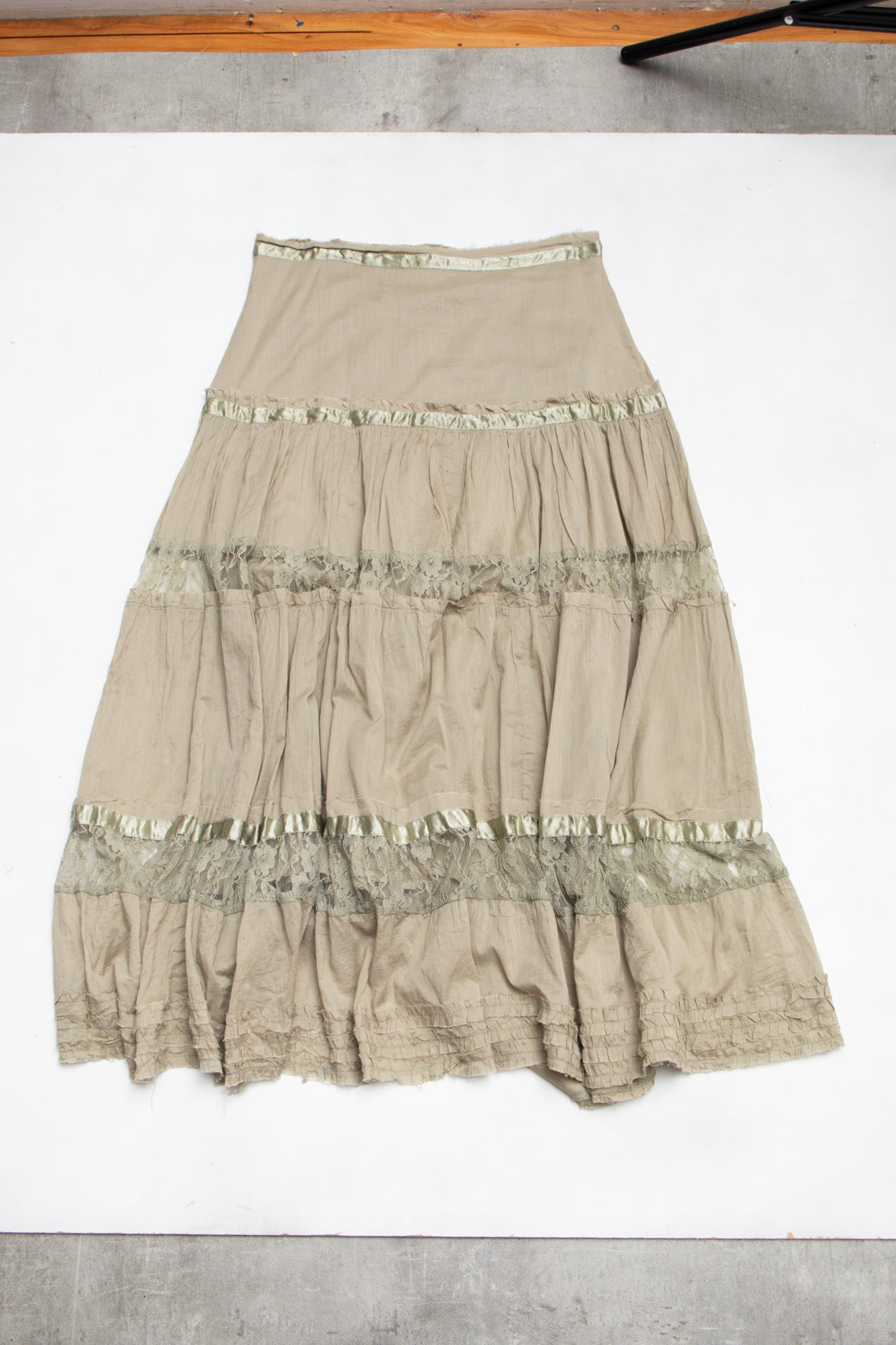 #144 Ceto Blanca Skirt Beige | c. 193 | Size 10