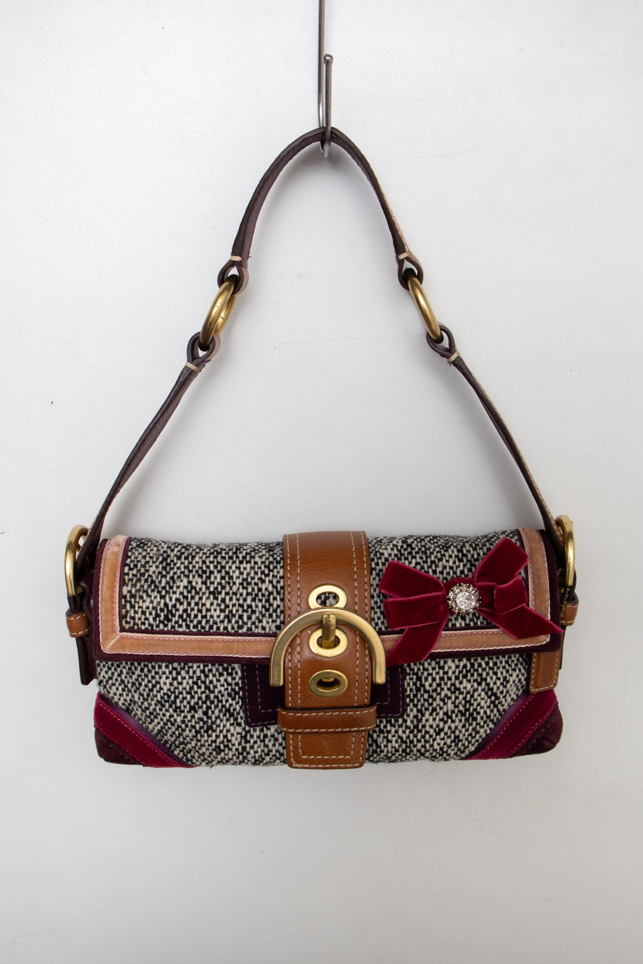 #186 Coach Wool Flat Soho Bag Brown | c. 196 | Size