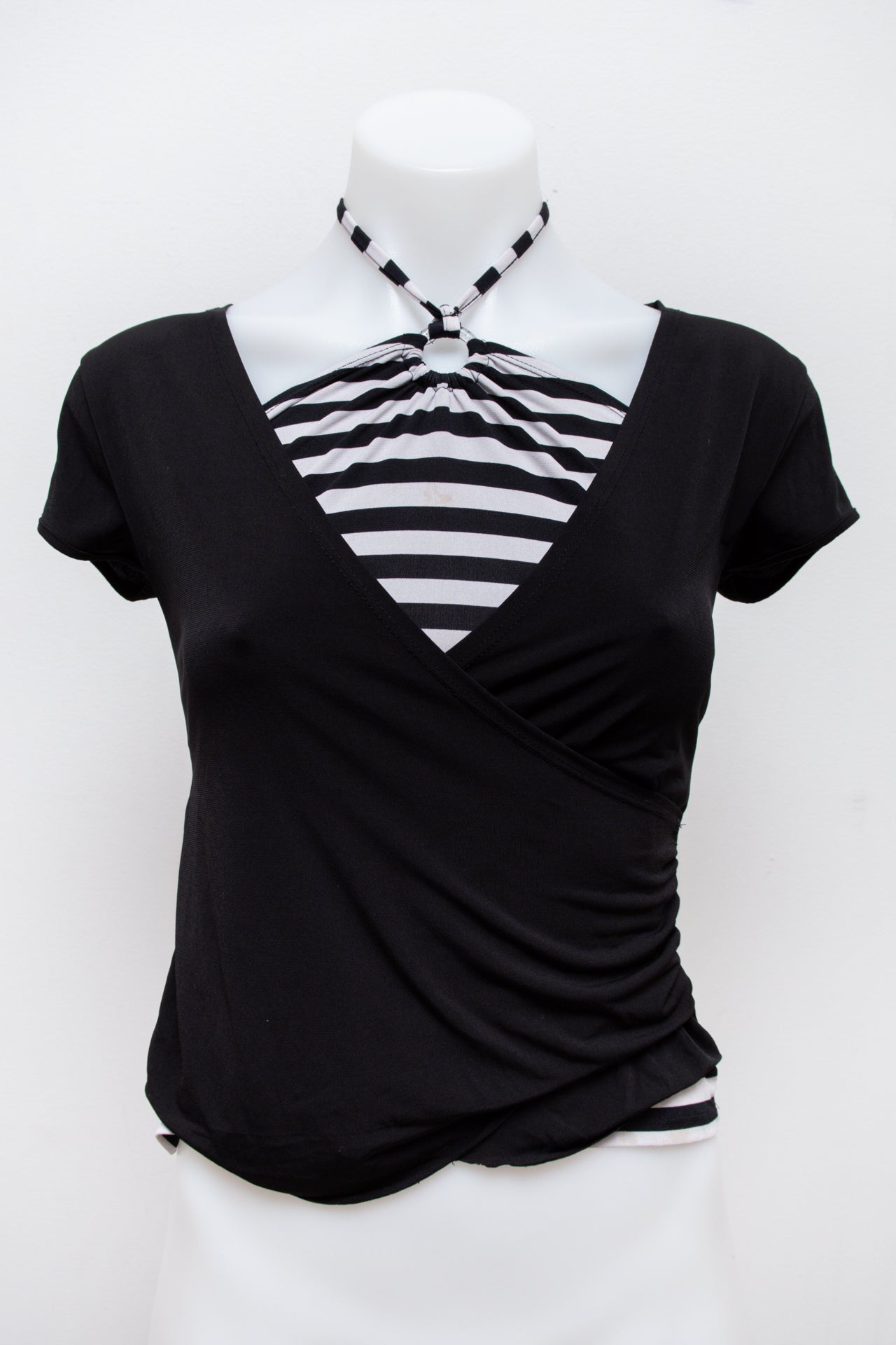 #31 Floral T-shirt Black | c. 193 | Size 8