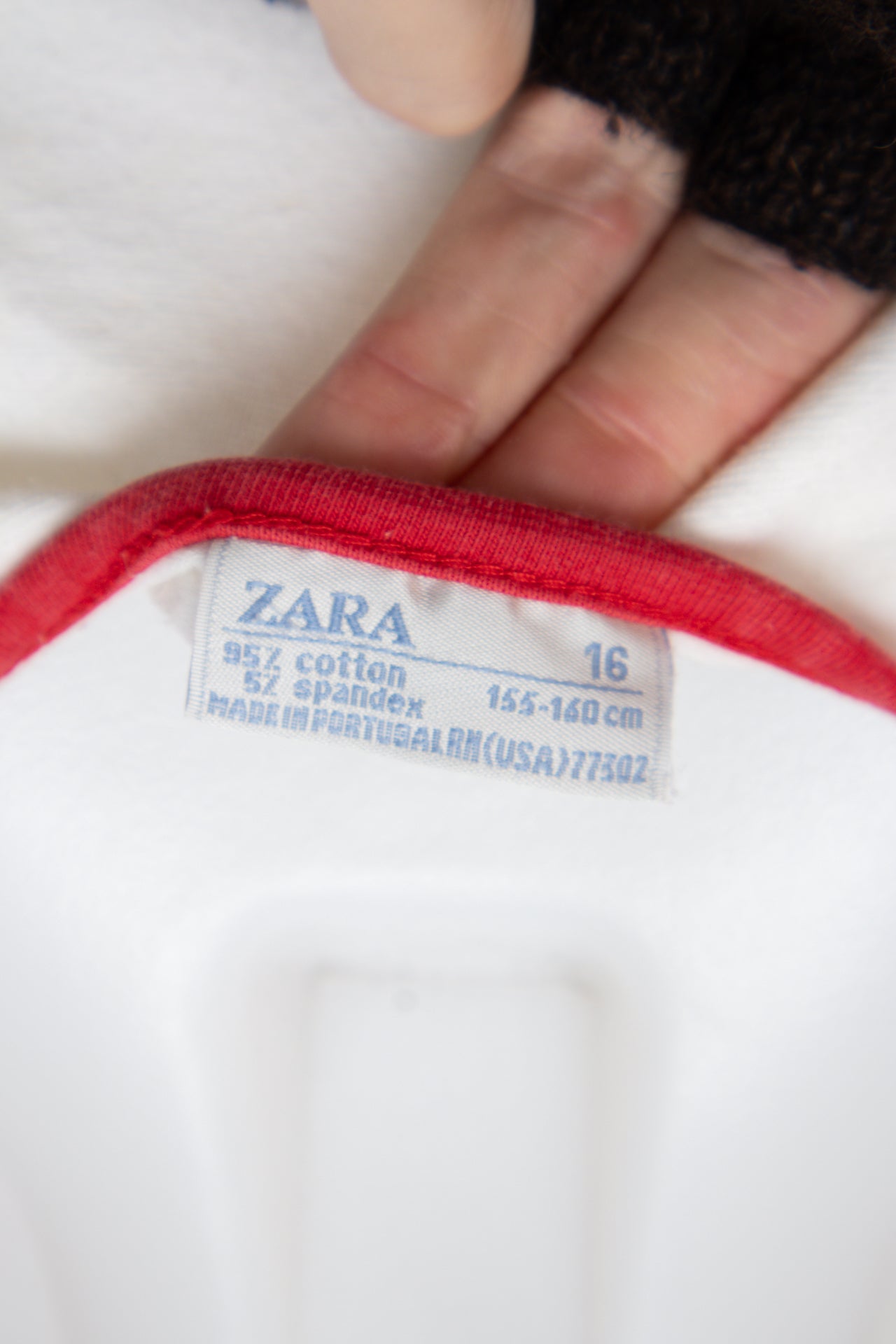 #085 Zara T-shirt White | c. 202 | Size 8
