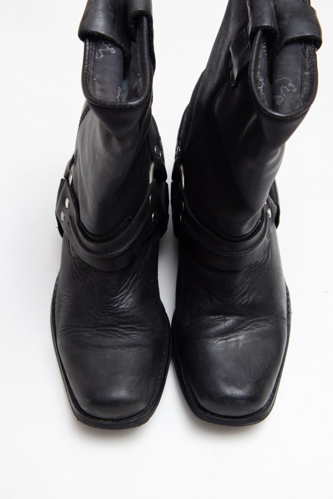 #180 Johnny Bulls None Black | c. 201 | Size 7