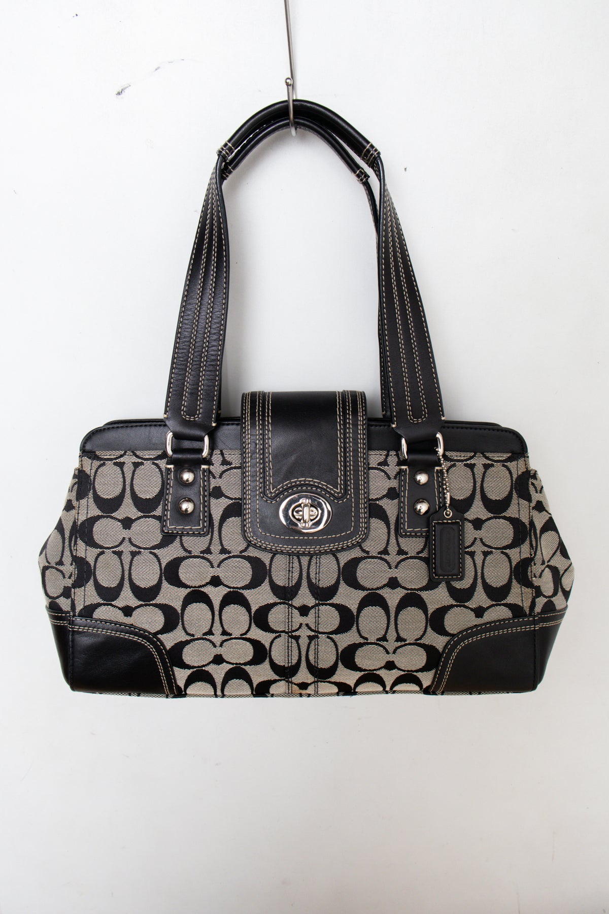 #132 Coach Bag Black | c. 209 | Size