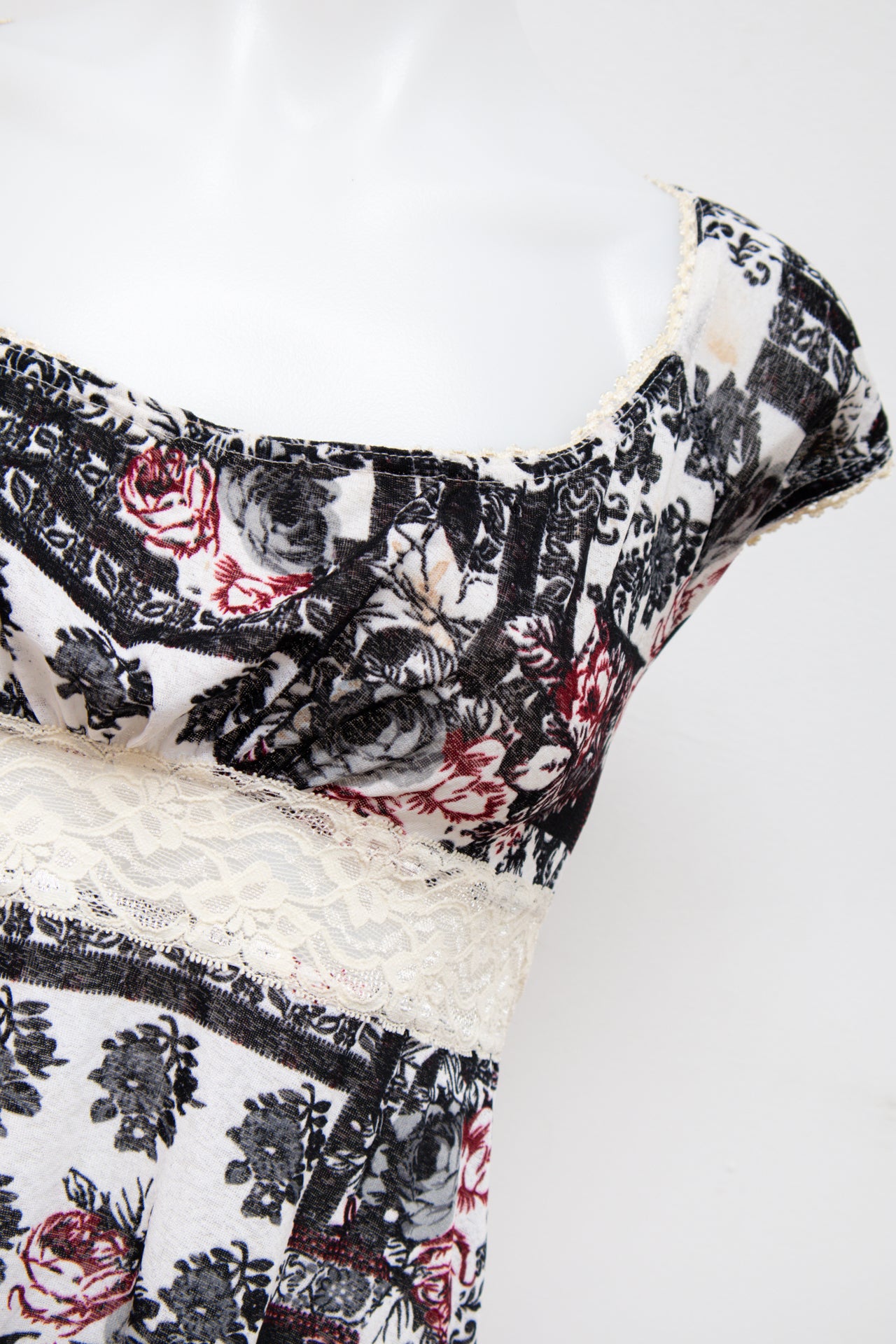 #35 Senrera Camisole Top White | c. 196 | Size 10