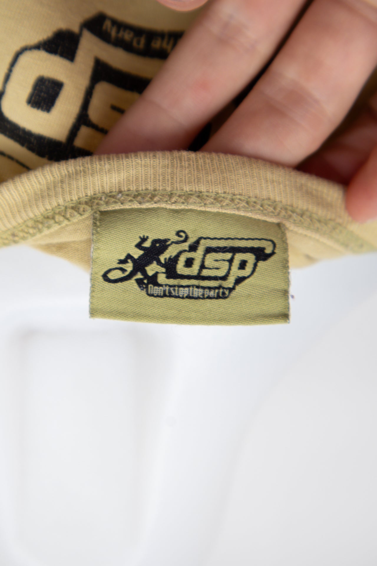 #70 Dsp T-shirt Yellow | c. 198 | Size 10-12