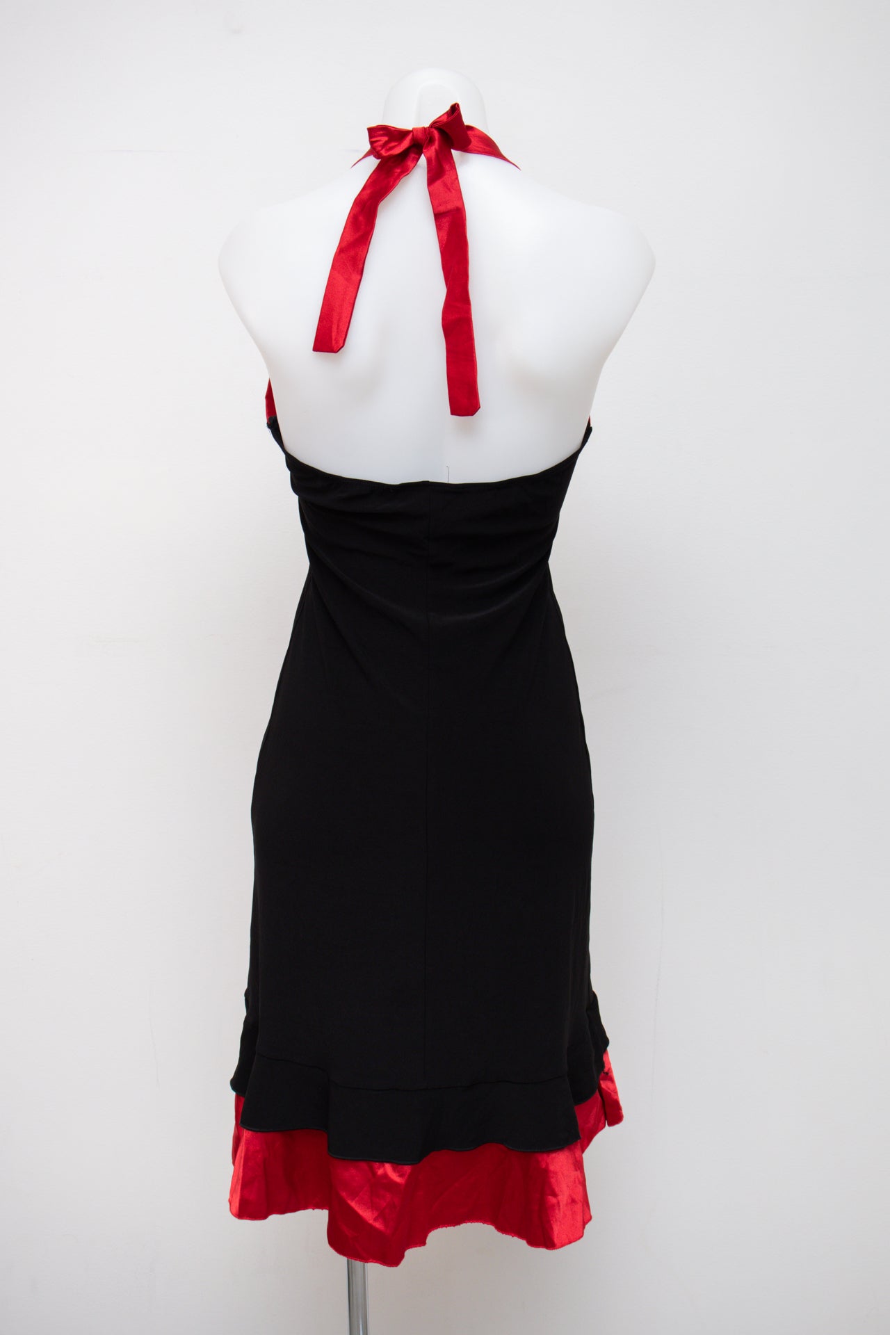 #116 Taboo Halter Top Black | c. 197 | Size 8/10