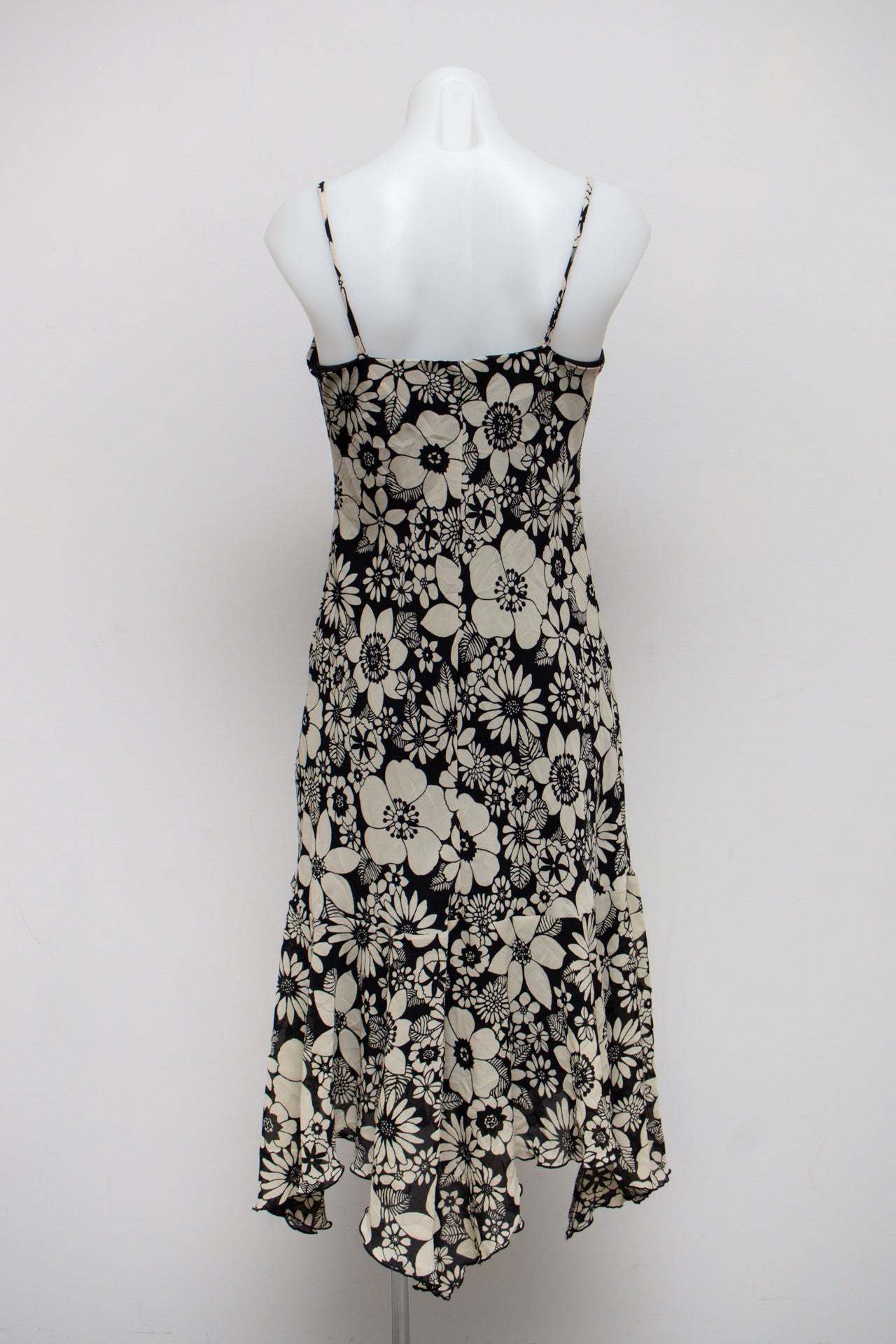 #98 Jonathan Martin Studio Camisole Black | c. 181 | Size 6