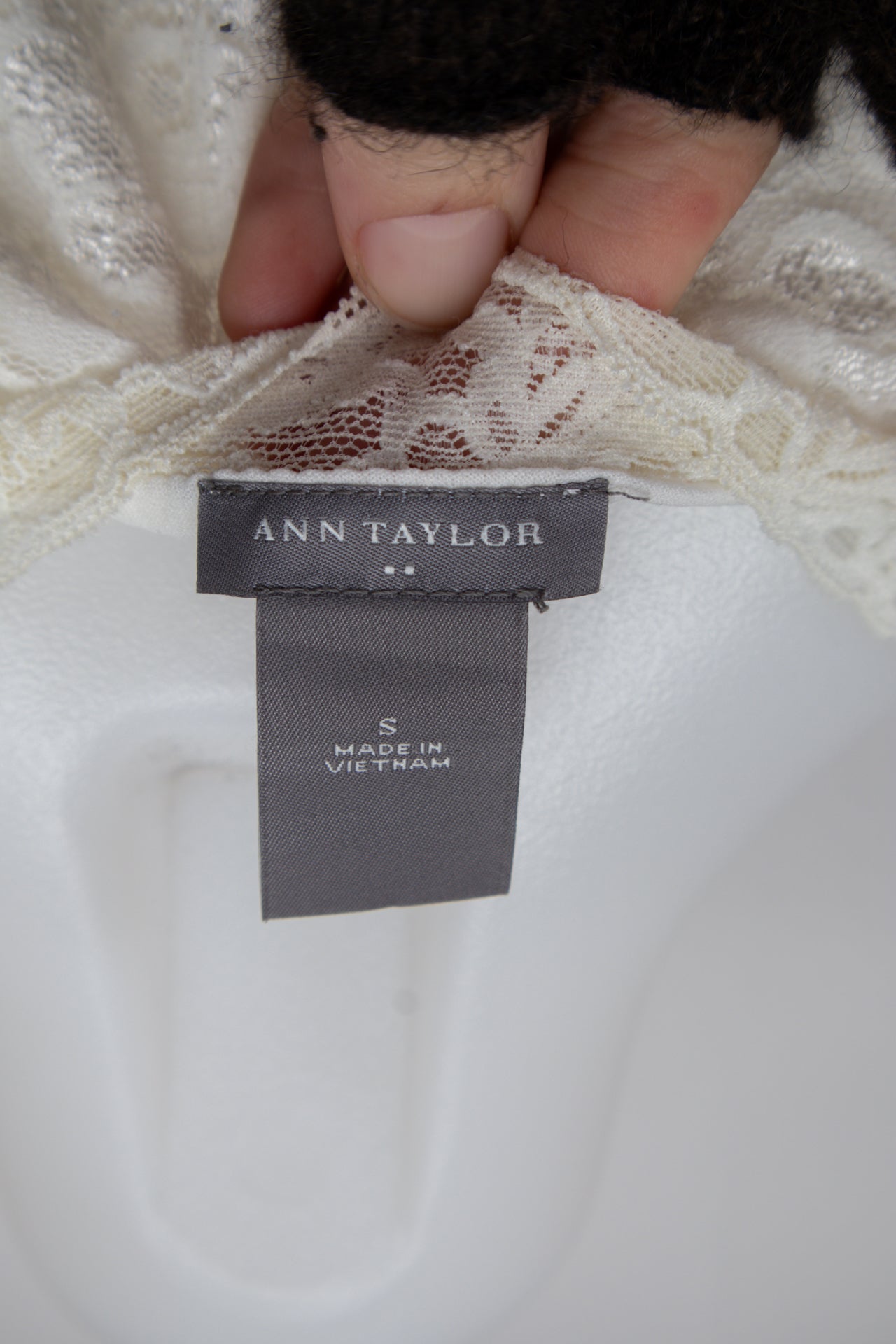 #100 Ann Taylor Camisole Top White | c. 198 | Size 8