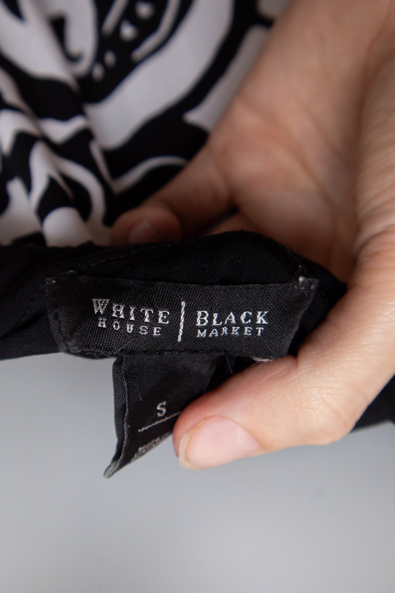 #89 White House Black Market Halter Top Black | c. 187 | Size 8