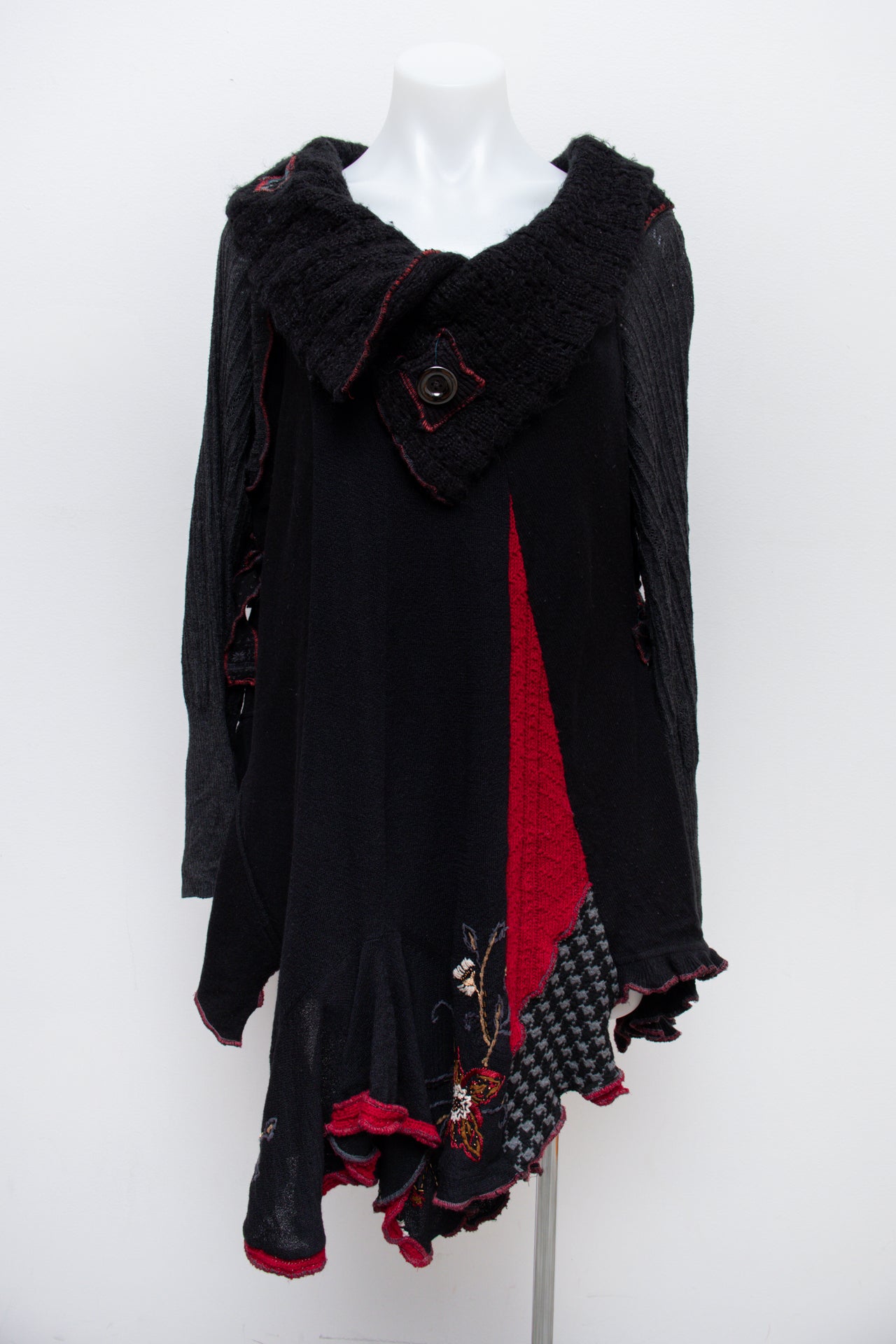 #117 Top Black | c. 192 | Size 8