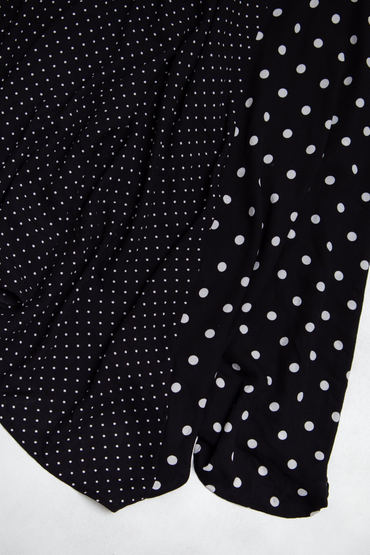 #167 Dr2 Skirt Black | c. 198 | Size 8/10