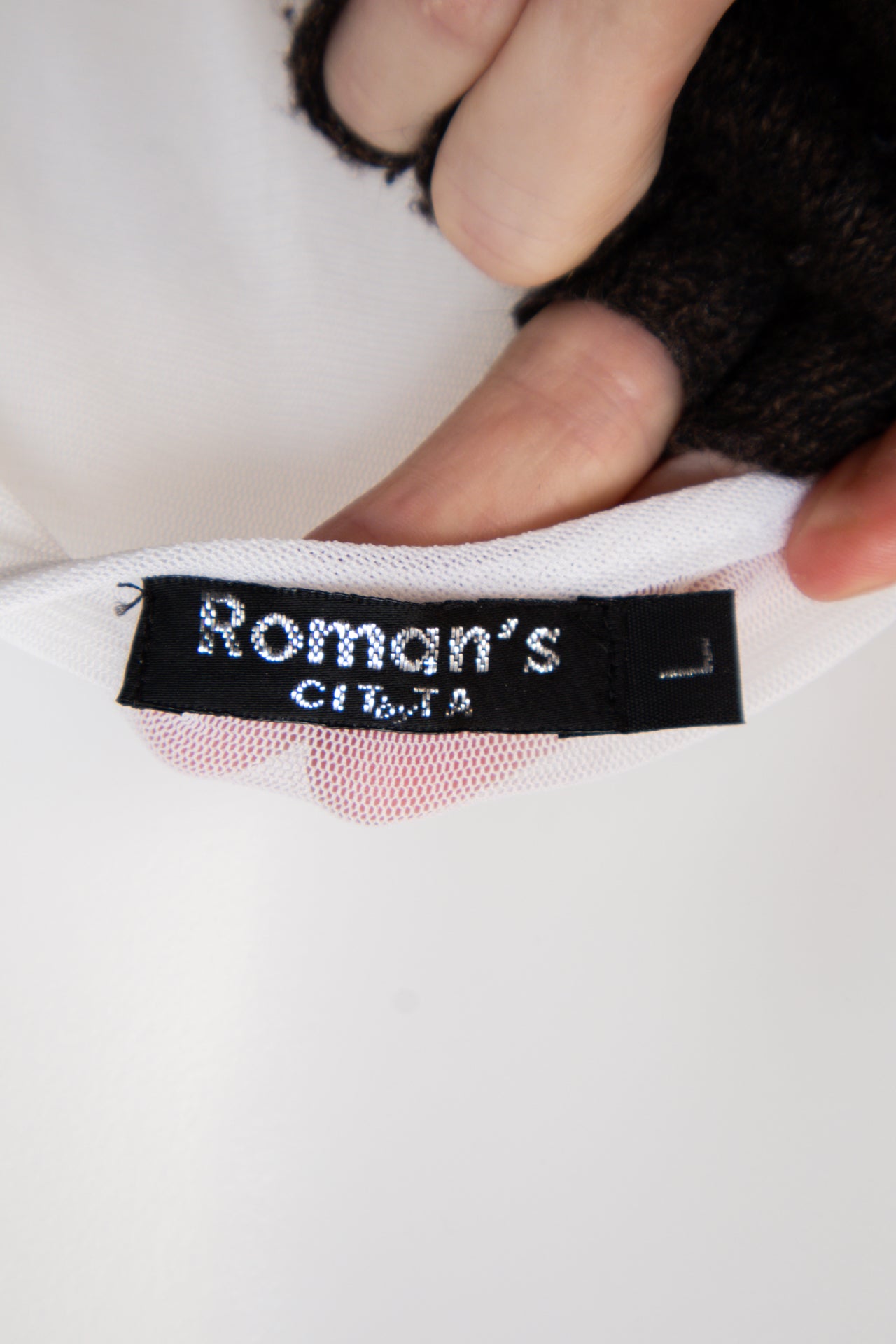 #009 Romon Cami White | c. 210 | Size 8