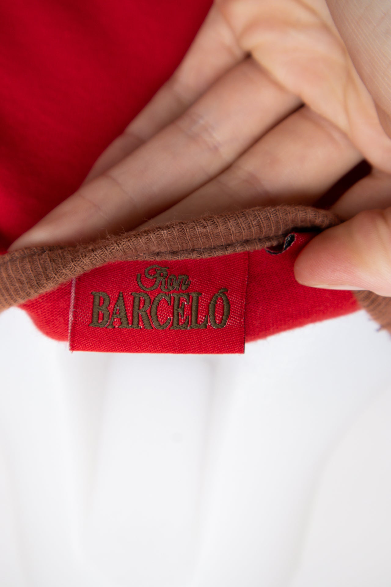 #82 Barceló T-shirt Red | c. 193 | Size 12