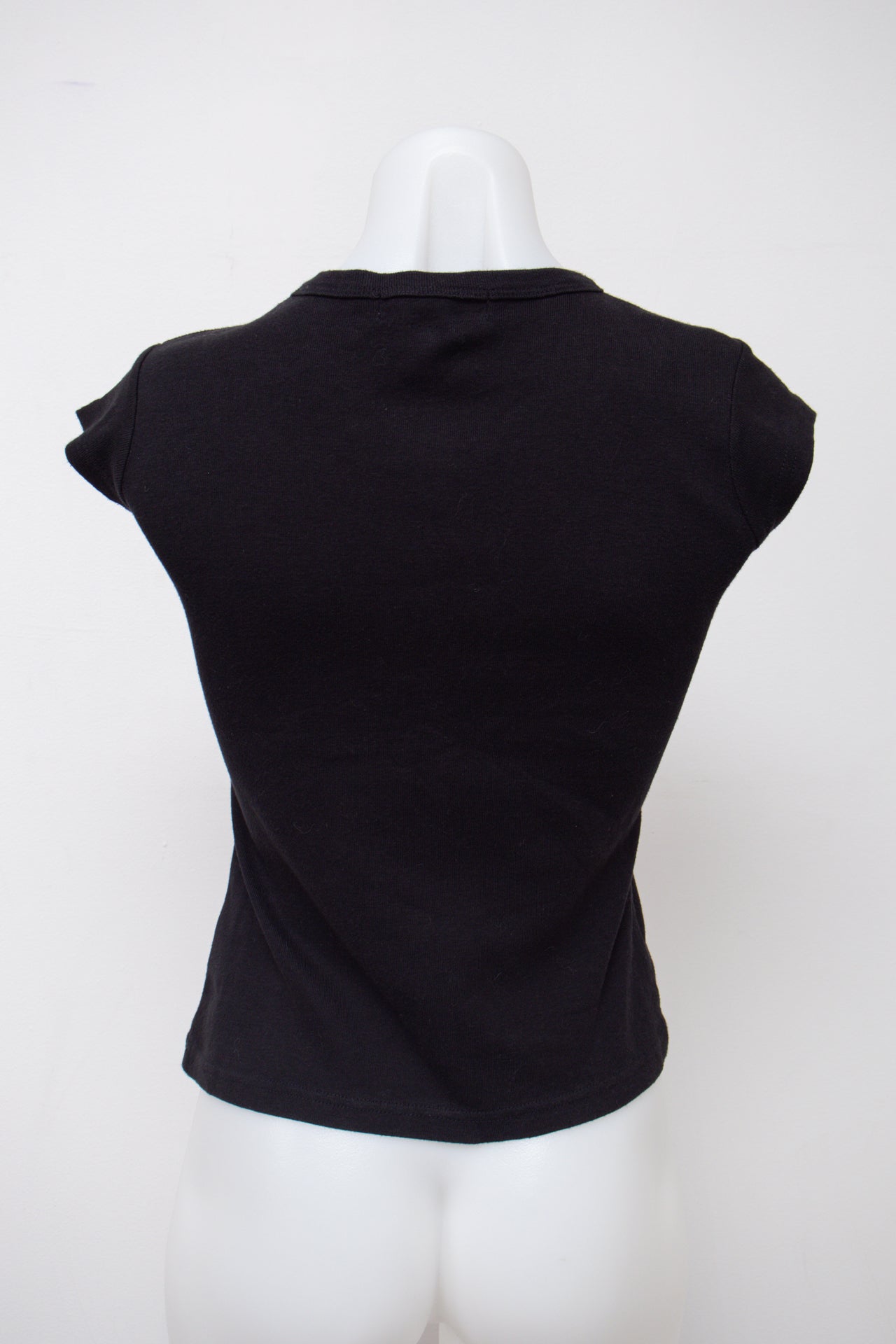 #044 Jennyfer T-shirt Black | c. 204 | Size 8