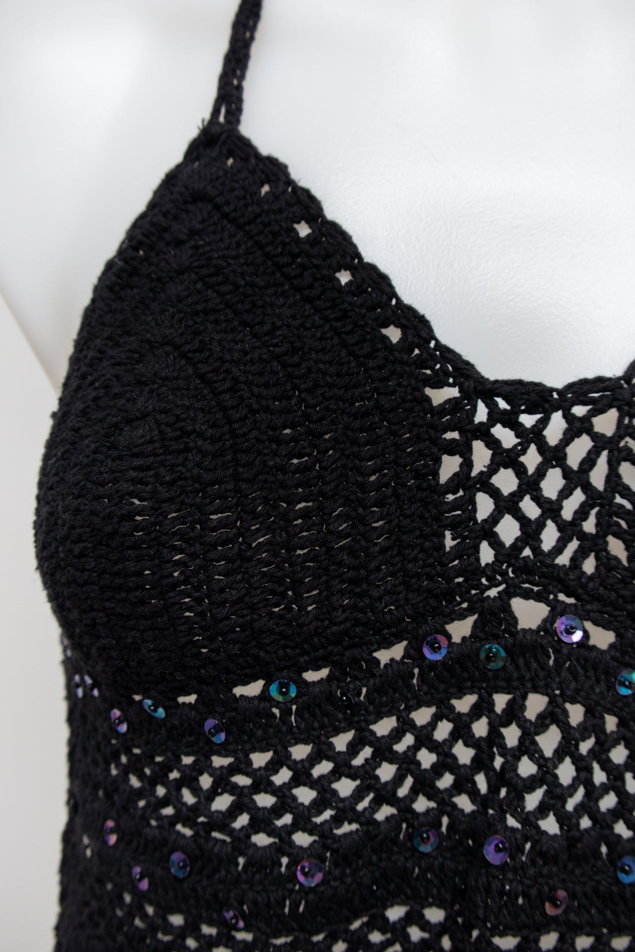#118 Halter Top Black | c. 179 | Size 8