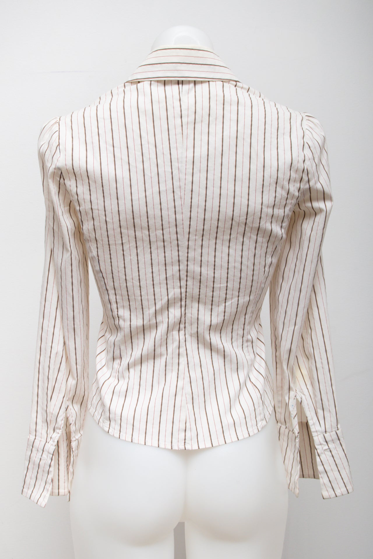 #109 Trina Turk T-shirt White | c. 178 | Size 6