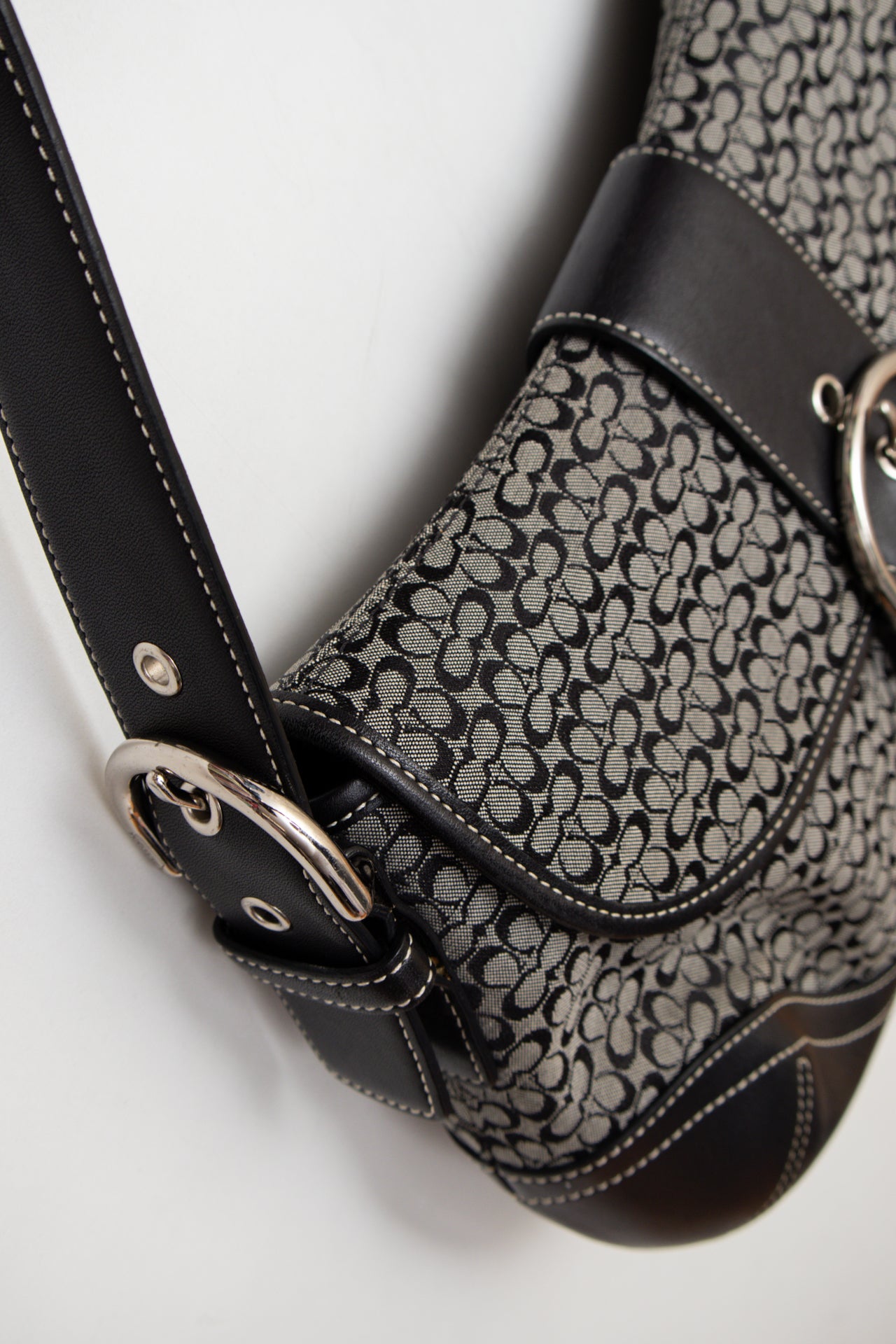 #210 Coach Black | c. 194 | Size