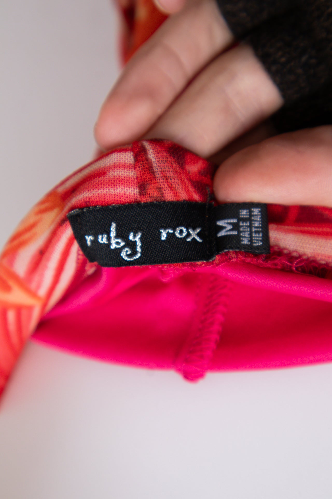 #103 Ruby Rox Short Sleeve Pink | c. 210 | Size 8