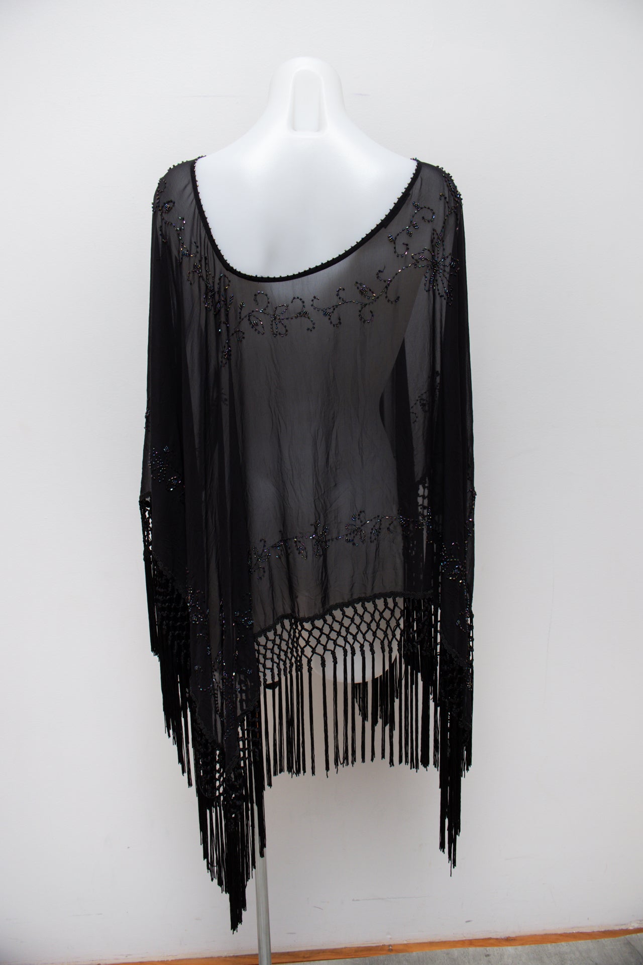 #210 Camisole Black | c. 192 | Size