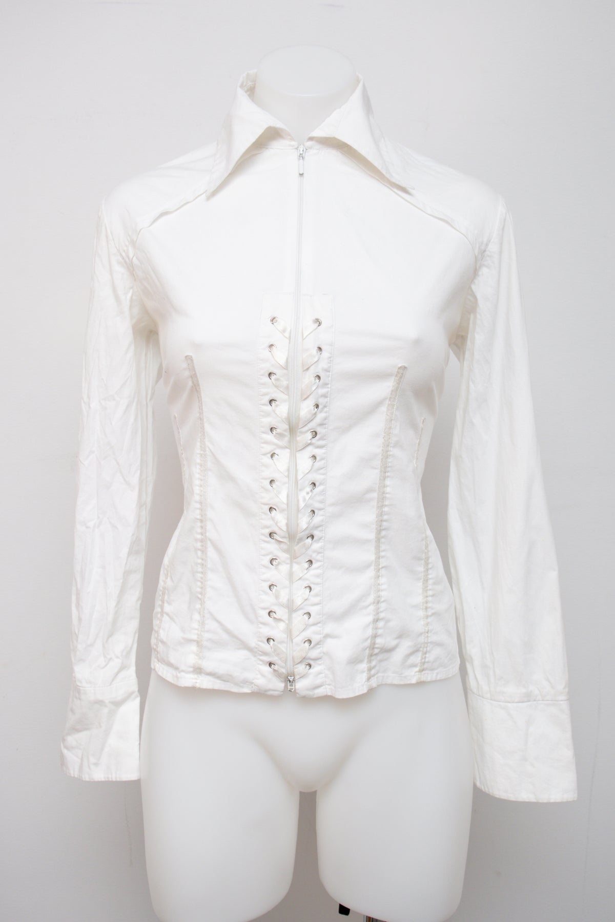 #062 Carina Long Sleeve White | c. 209 | Size 8