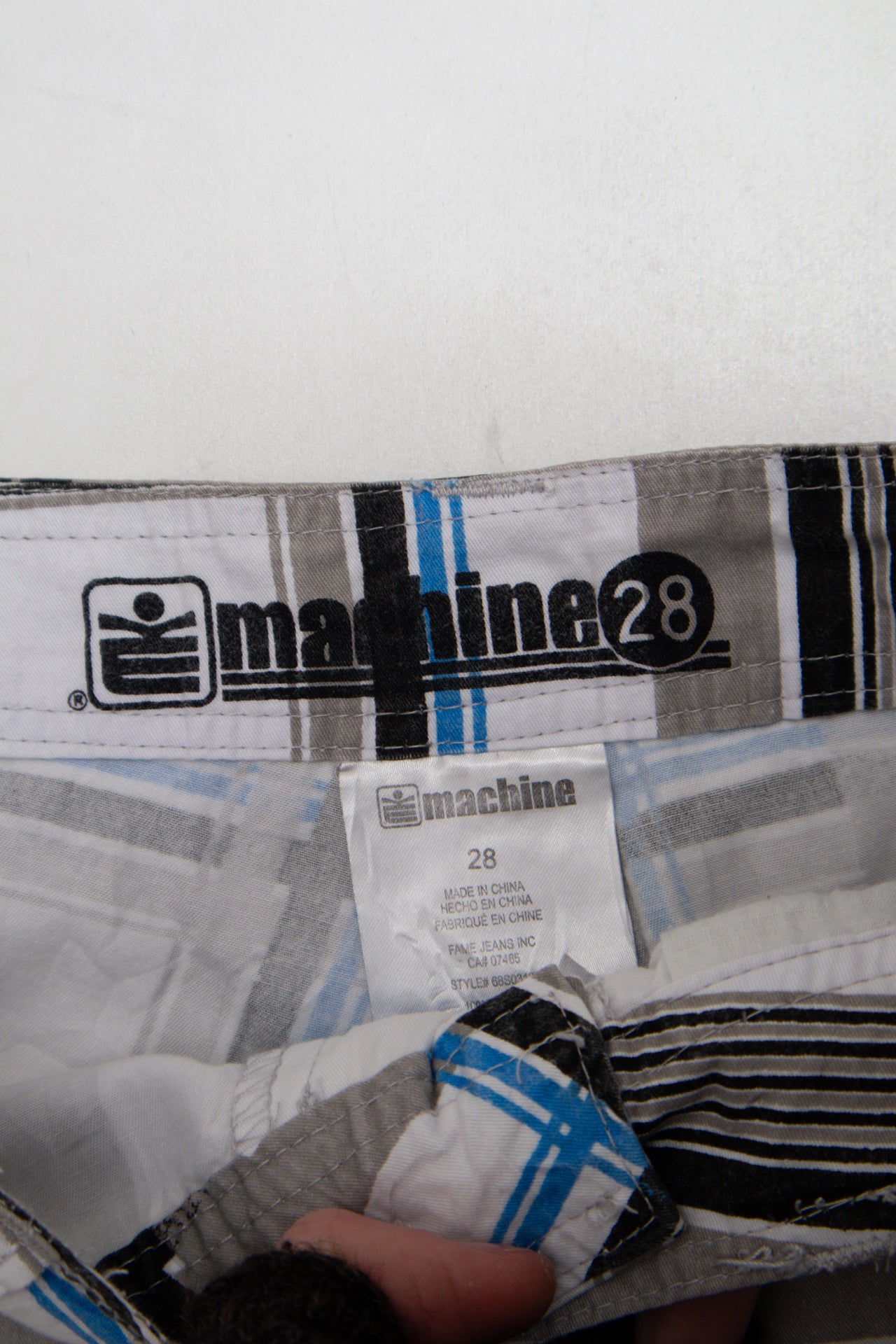 #141 Machine28 Shorts White | c. 203 | Size 8