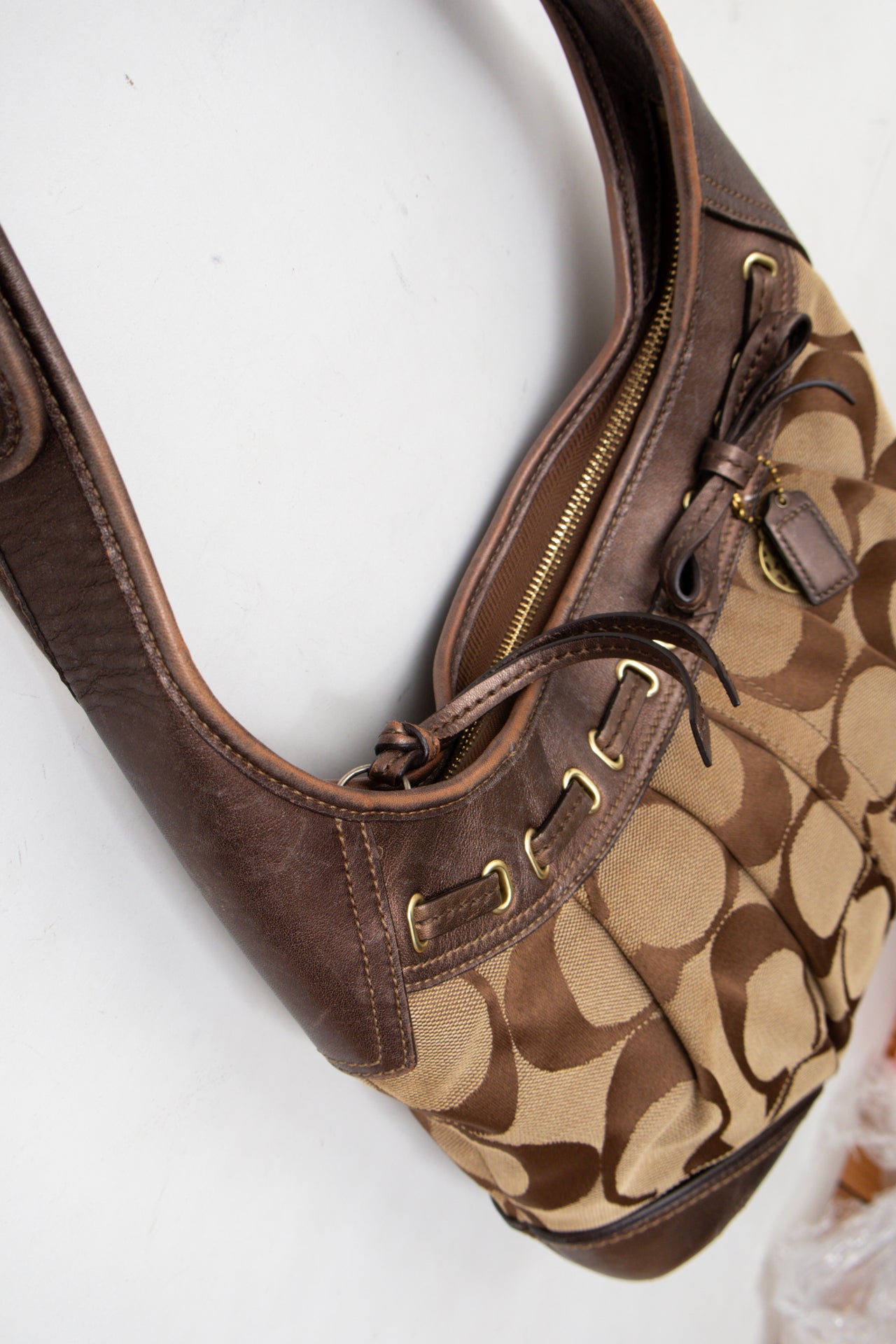 #178 Coach Shoulder Bag Brown | c. 206 | Size