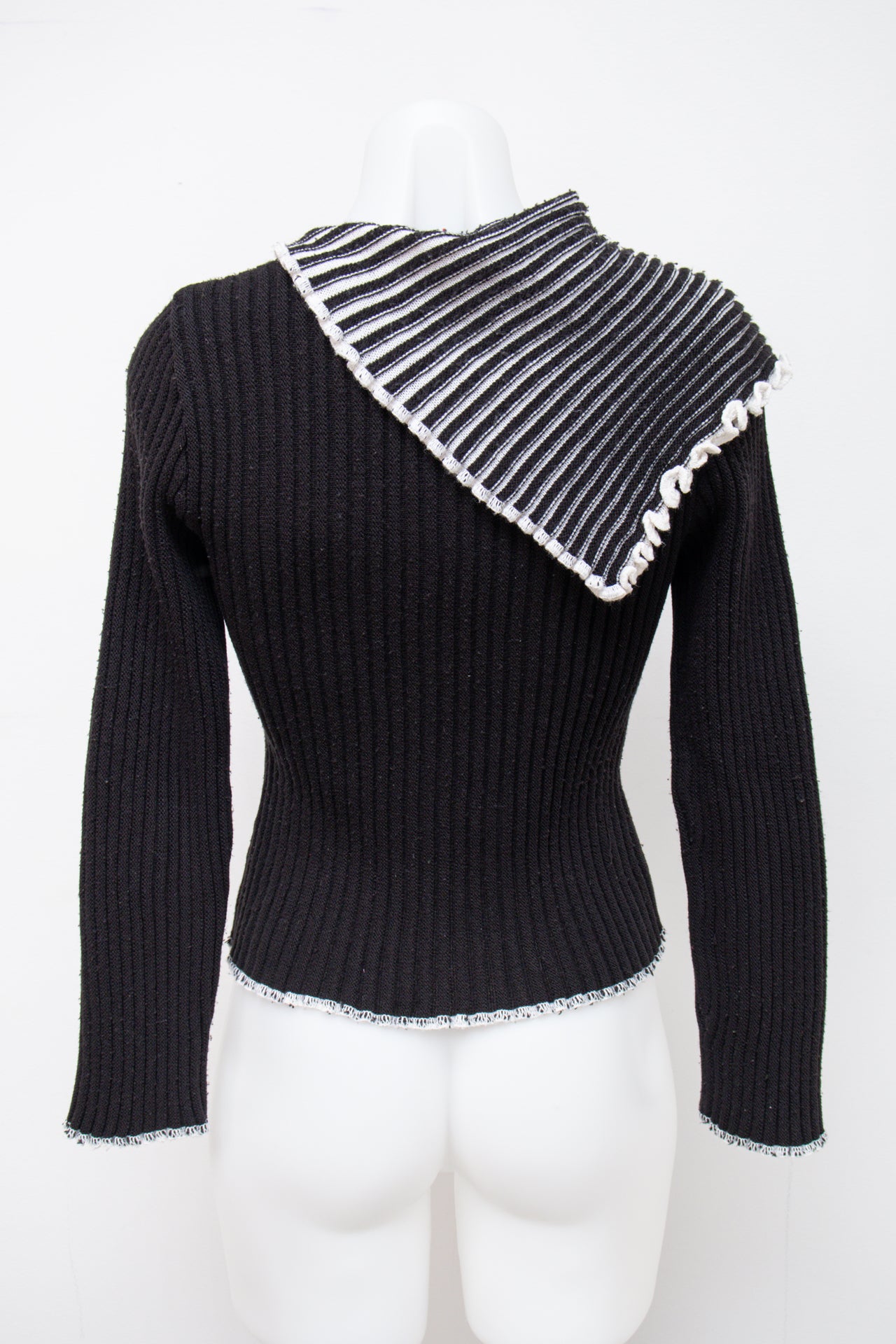 #117 J.n.y. Top Black | c. 195 | Size 8