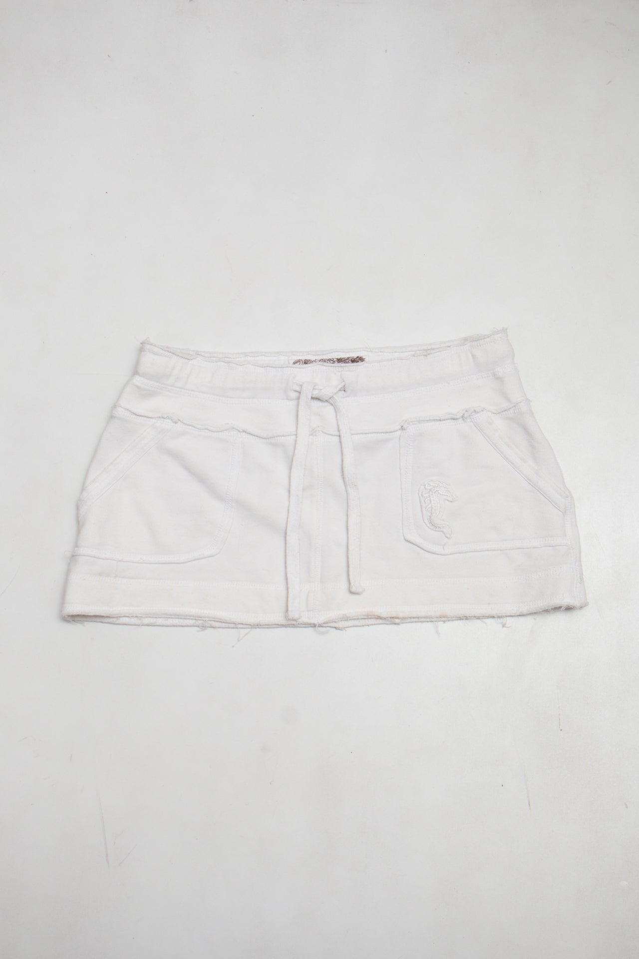 #181 Ubs Sport Mini Skirt White | c. 211 | Size 6