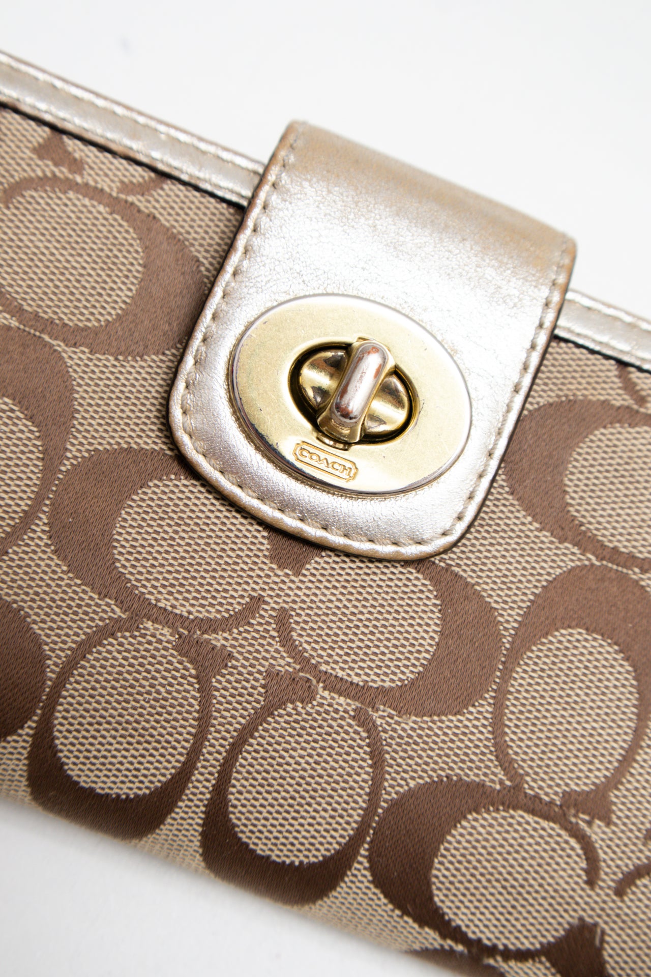 #198 Coach Wallet Brown | c. 205 | Size