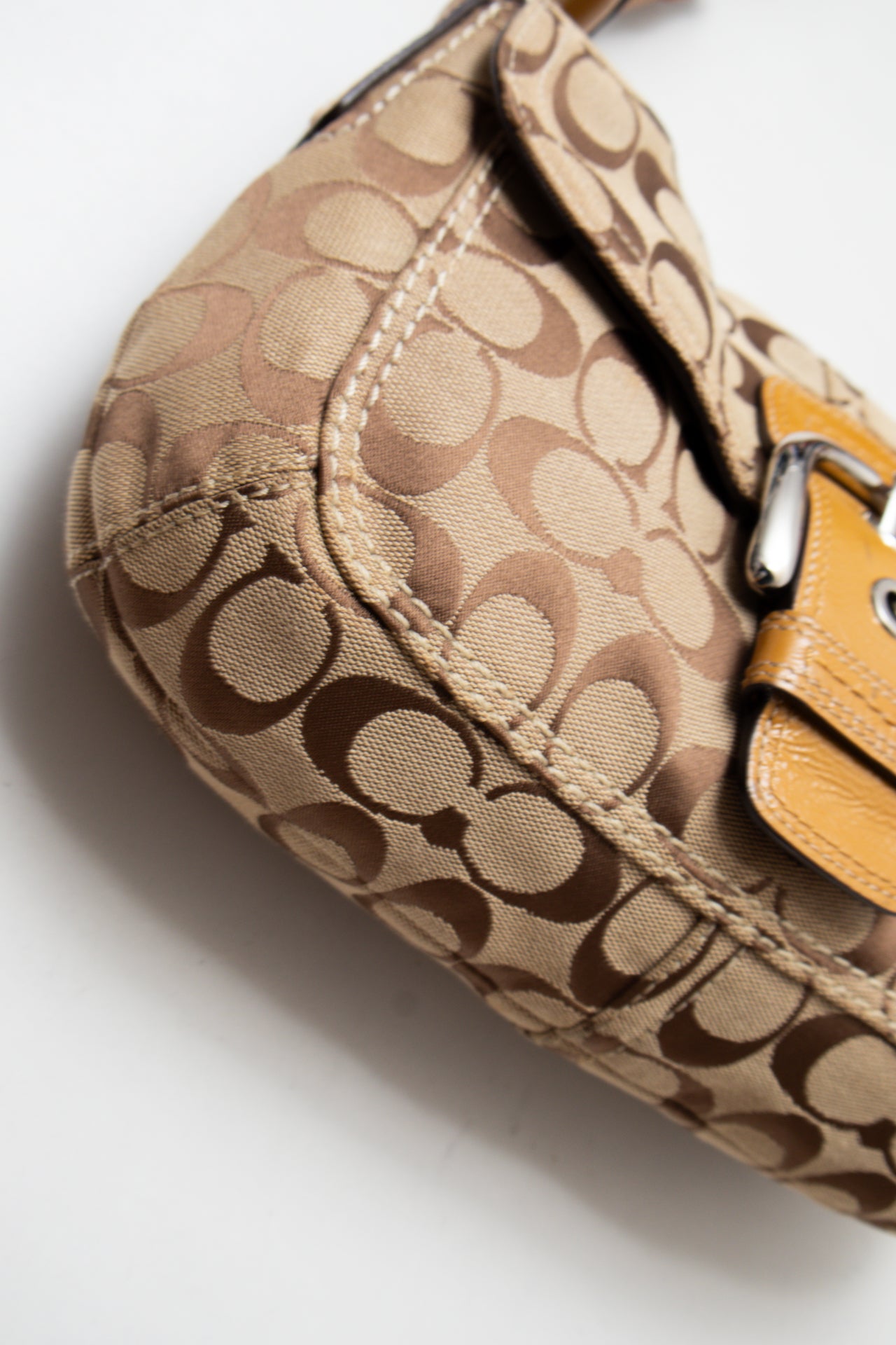 #166 Coach Shoulder Bag Brown | c. 206 | Size