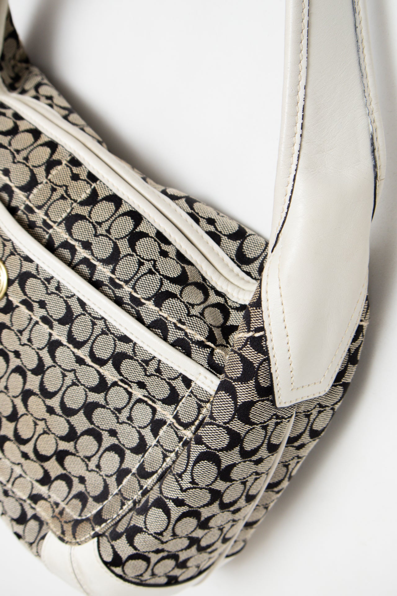 #177 Coach Shoulder Bag Black | c. 187 | Size
